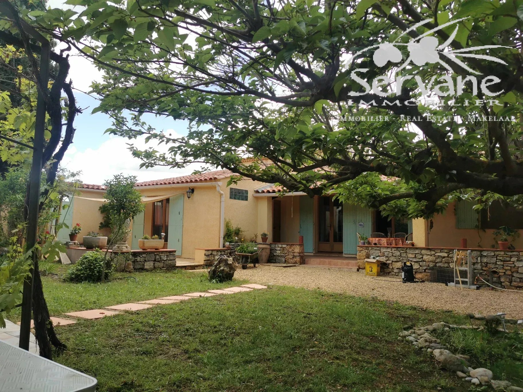 SOLE AGENCY LORGUES 3 BEDROOMS VILLA