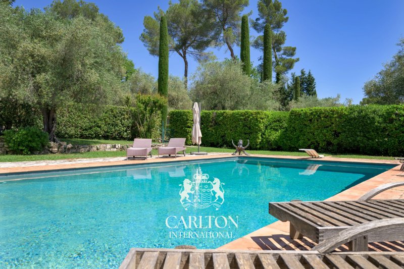 Roquefort-les-Pins