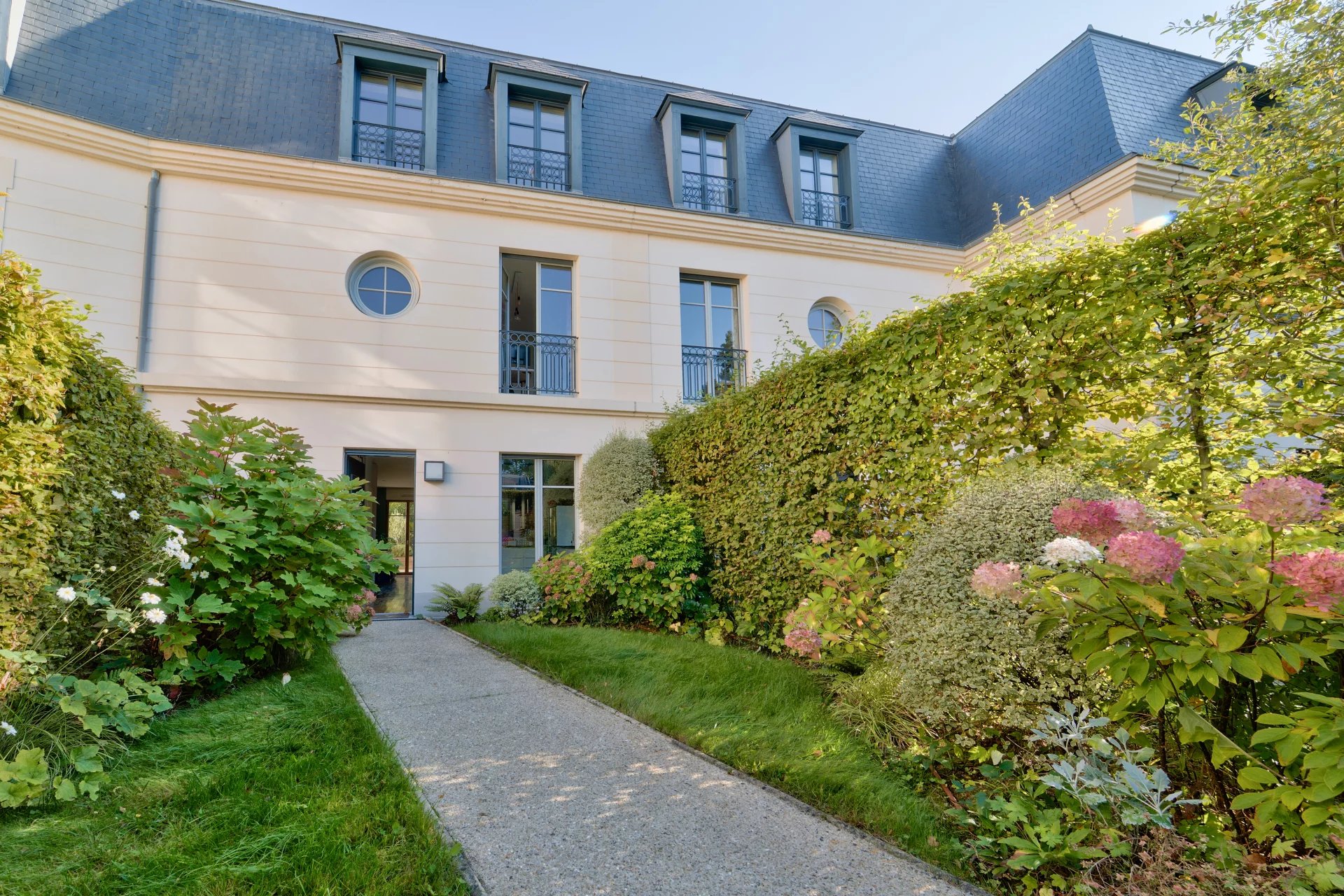 House 6 rooms - Quartier Notre-Dame - Garden and Terrace