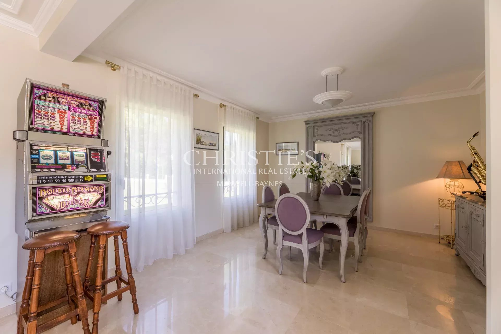 4 Bedroom Villa/Townhouse's Image 9