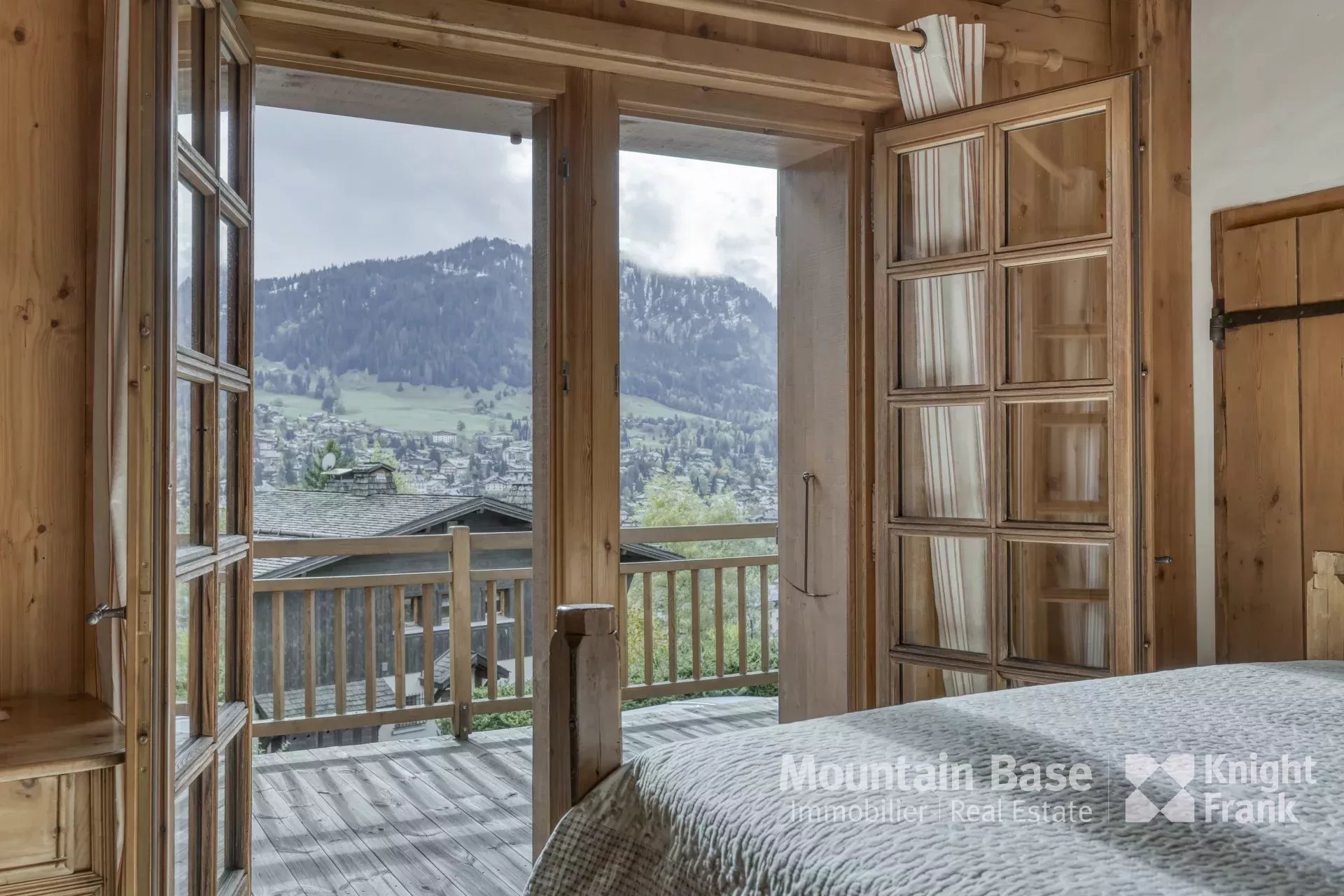 Photo of A beautiful, traditional 4-bedroom family chalet in Jaillet, Megève