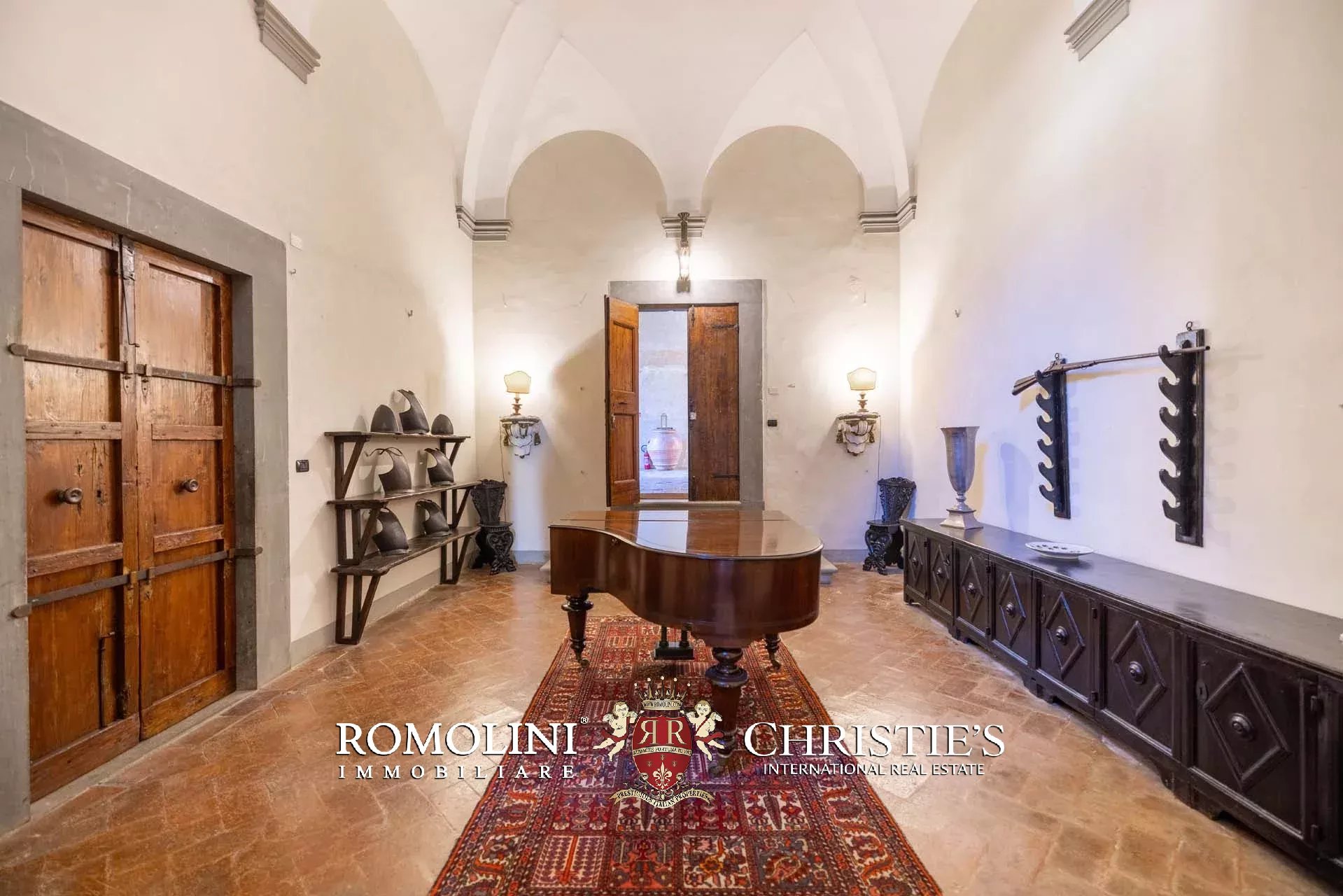 71 Bedroom Chateau's Image 41