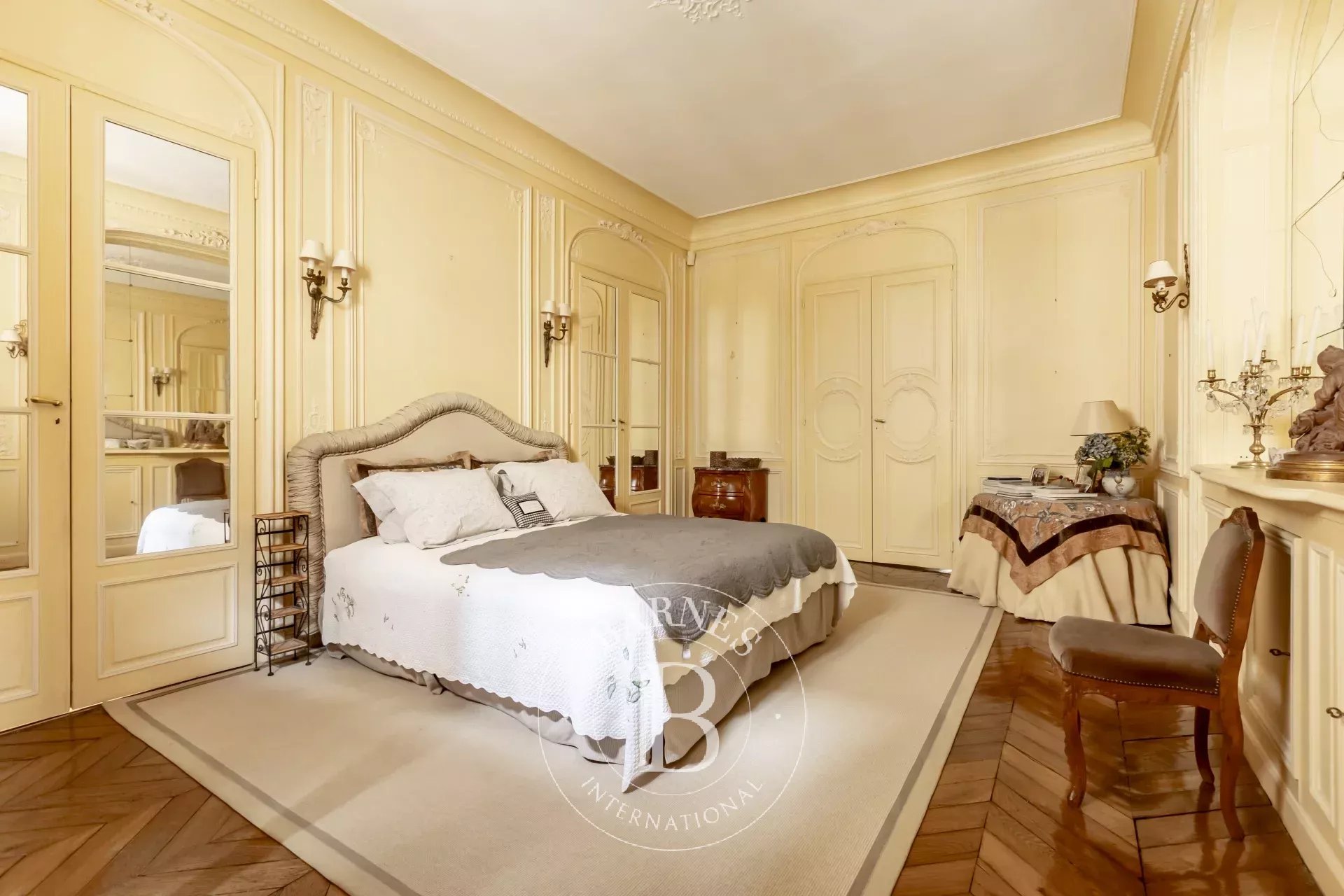 Daire Paris 8ème - picture 18