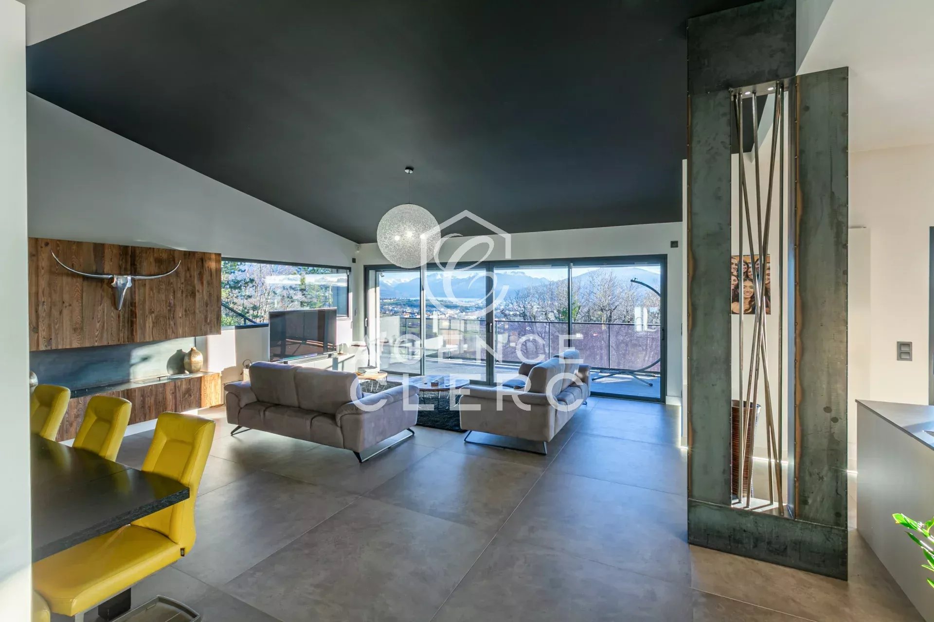 5 Bedroom Villa/Townhouse's Image 10