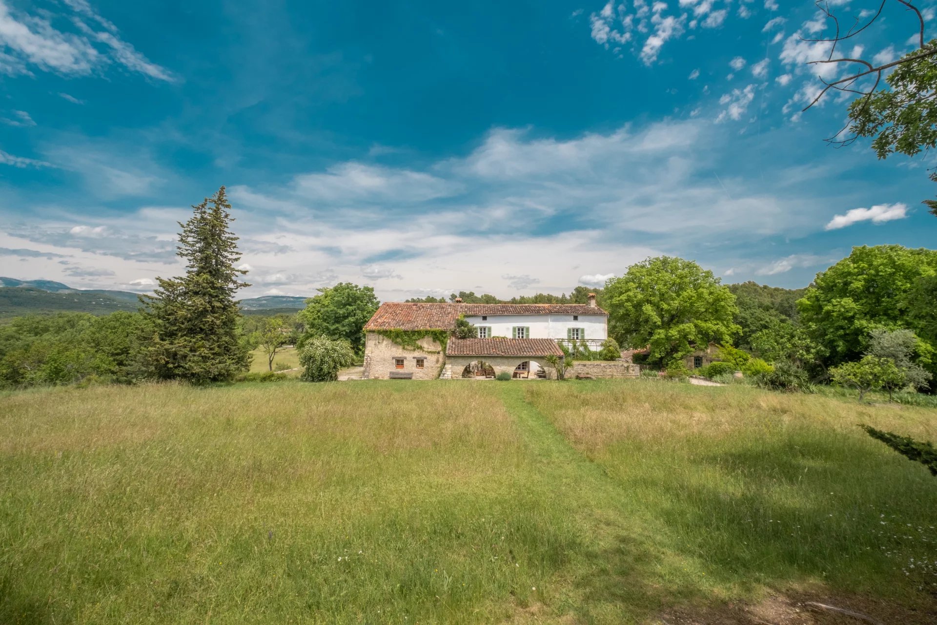 Great old Bastide with guest-house - Tourrettes