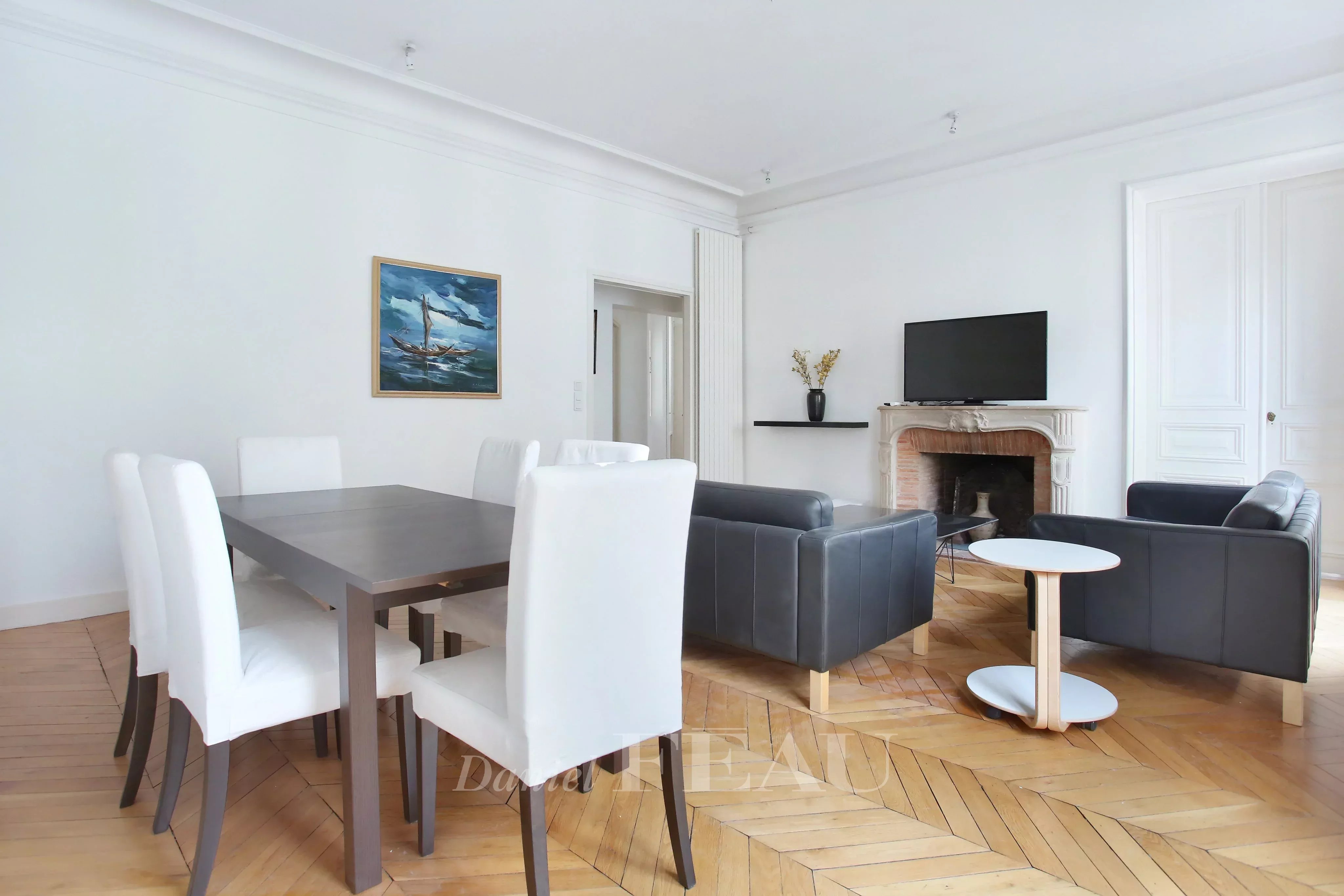 Location Appartement Paris 8ème