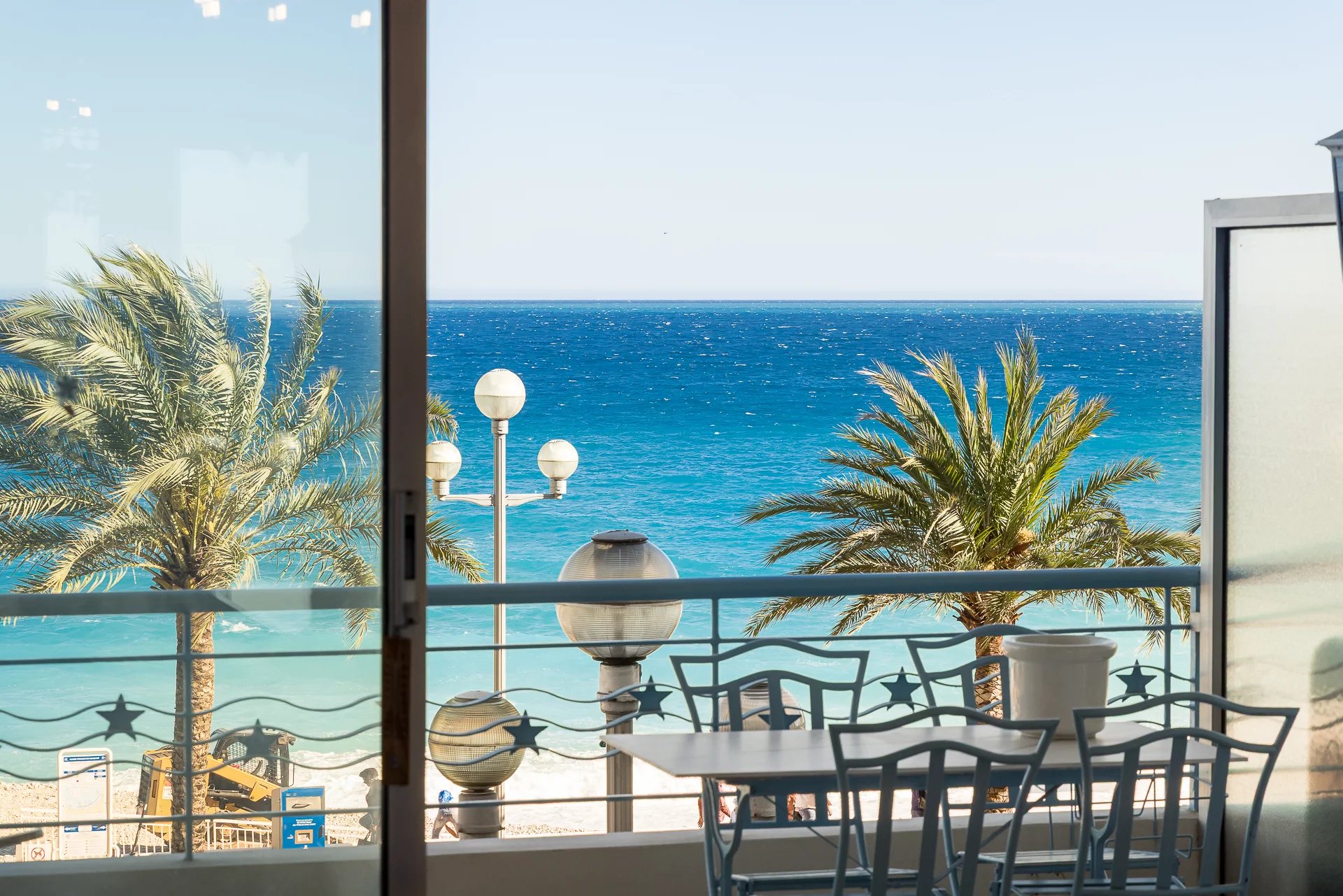 Location d'appartement à long terme - Promenade des Anglais, Nice