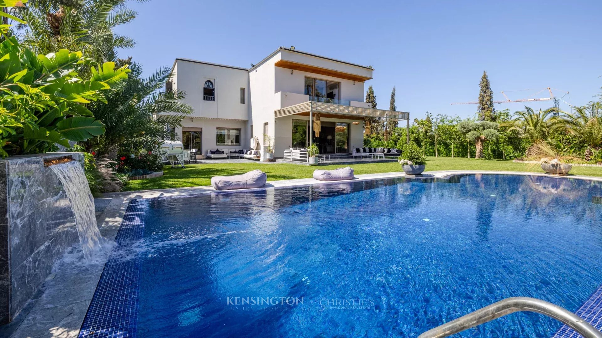 4 Bedroom Villa/Townhouse's Image 3