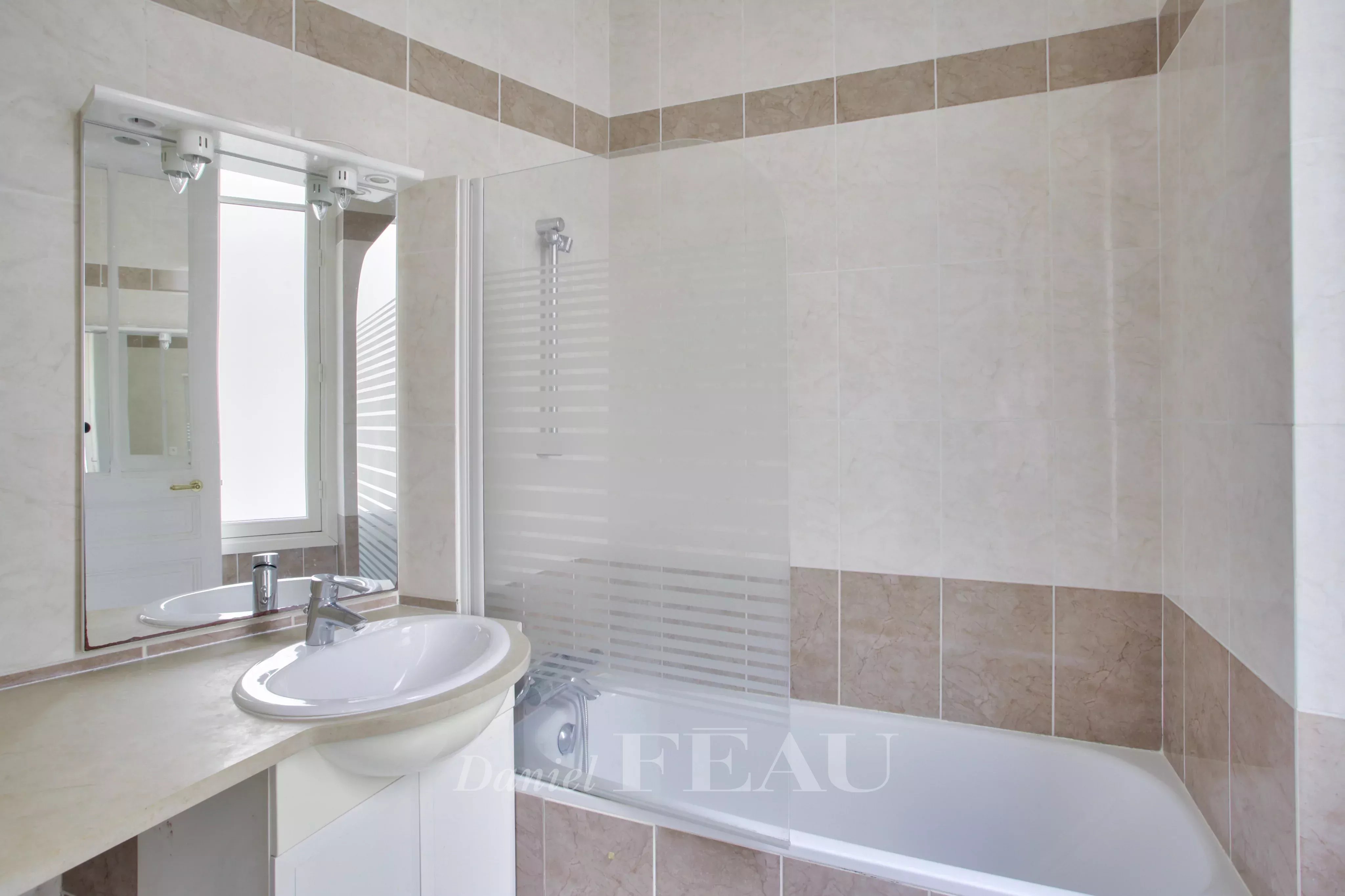 Rental Apartment Paris 17th