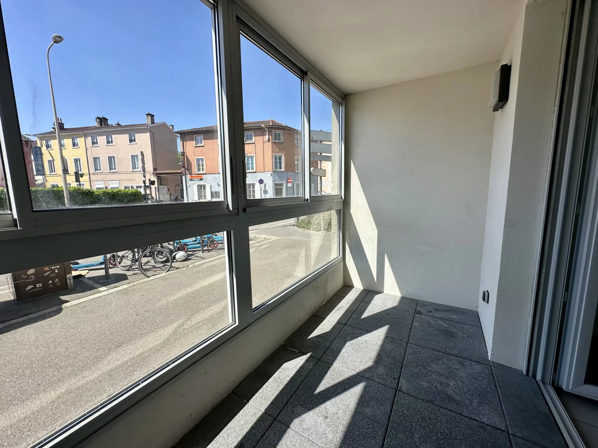 87067507 Vente Lyon 9ème
