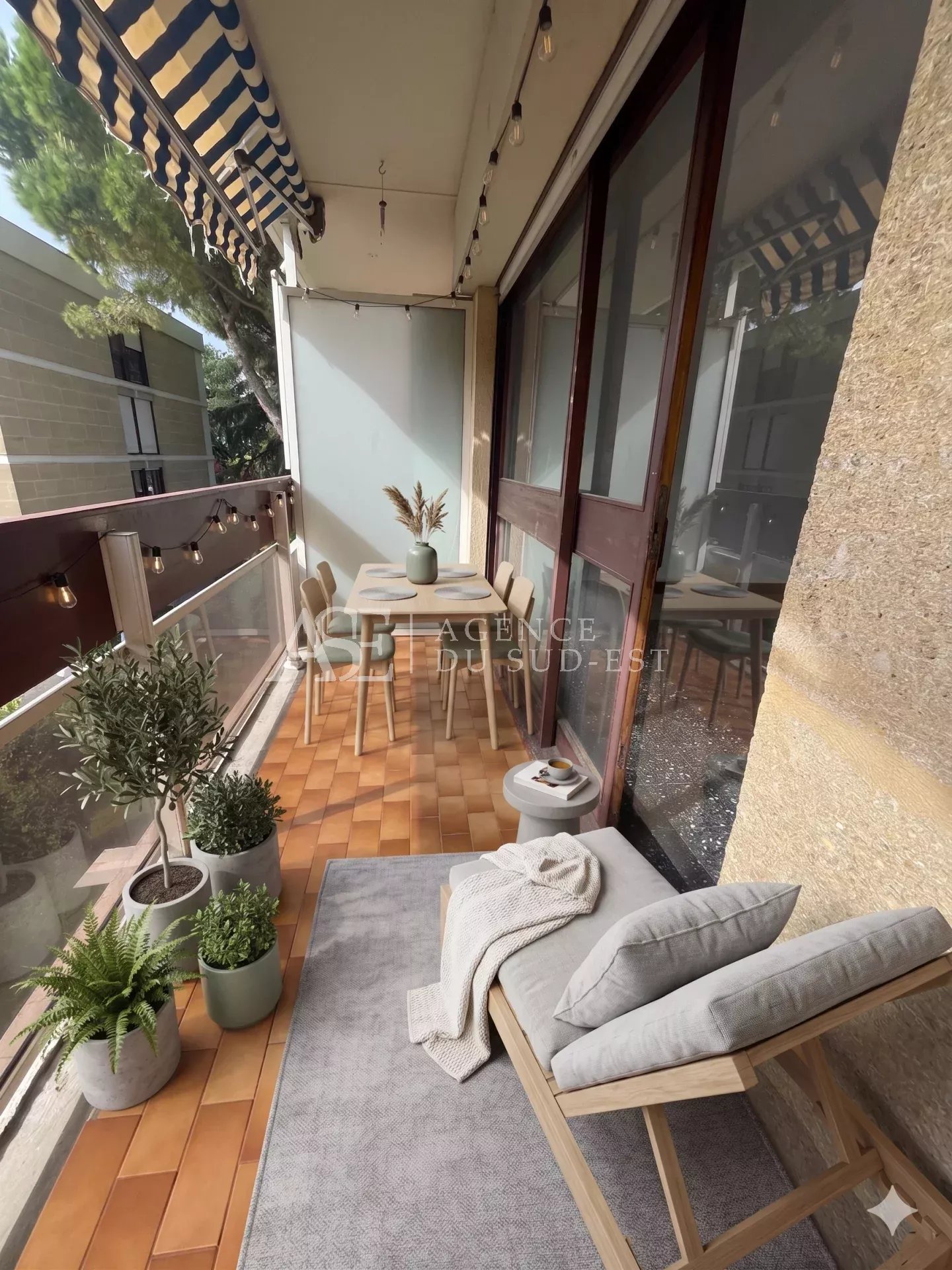 Agence immobilière de 