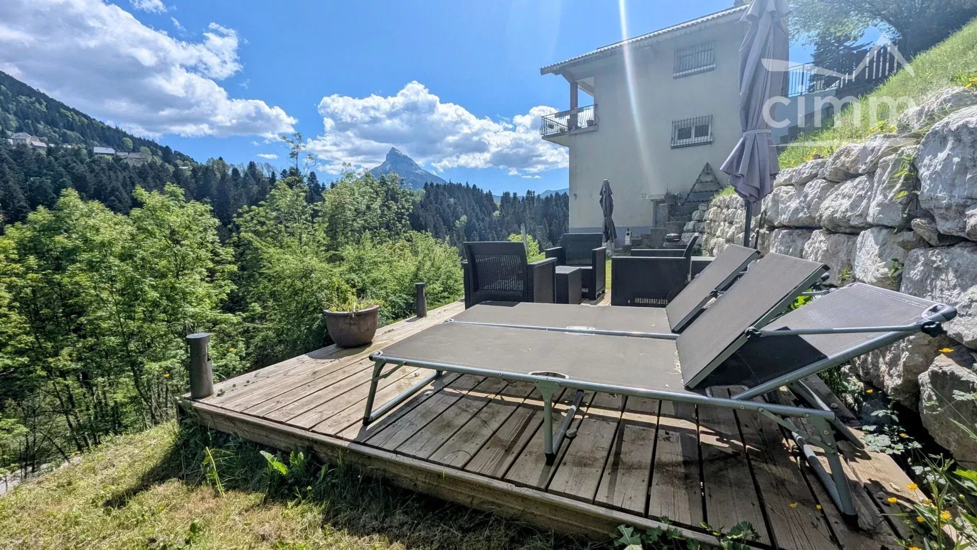 Agence immobilière de 