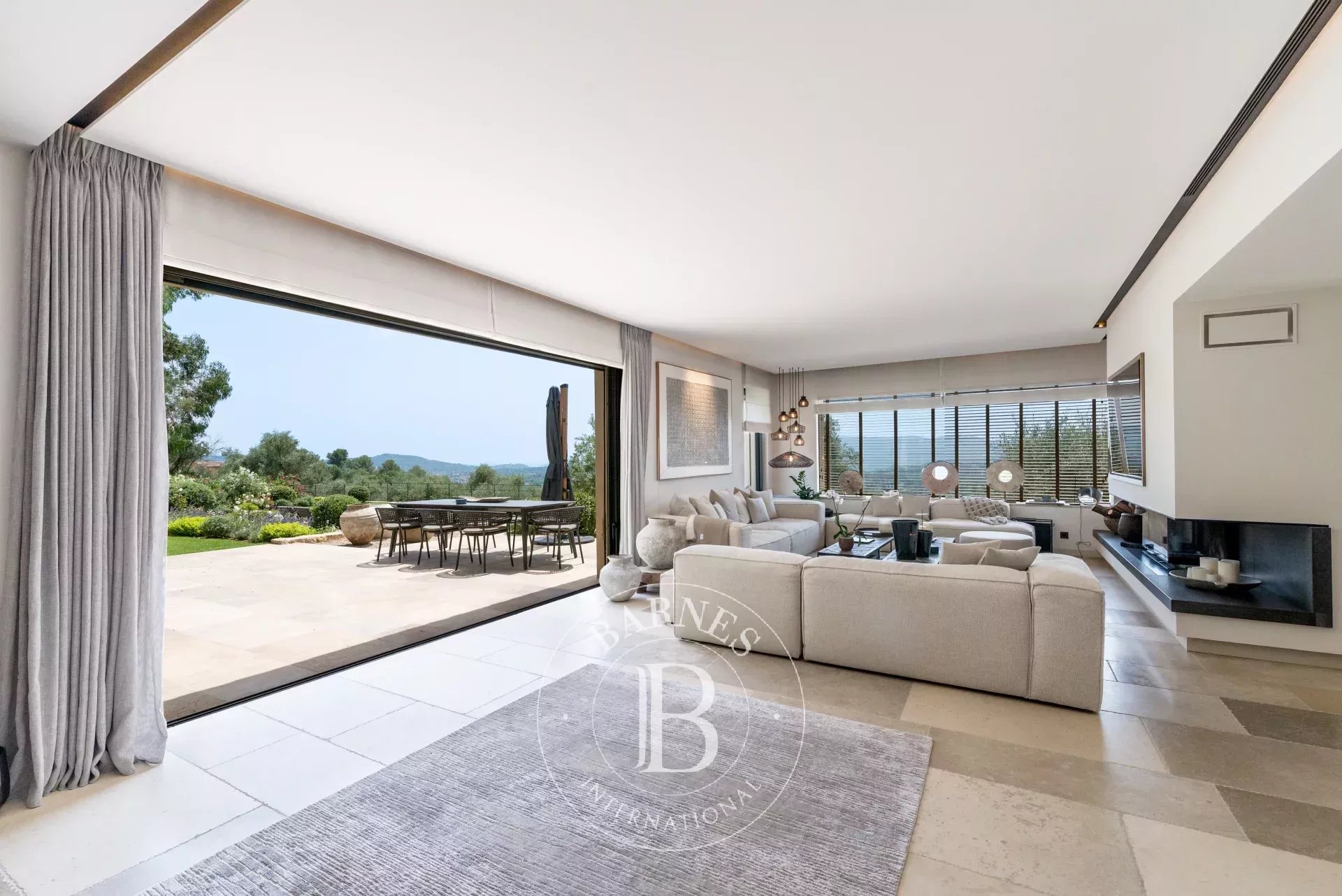 Ev Mougins - picture 4