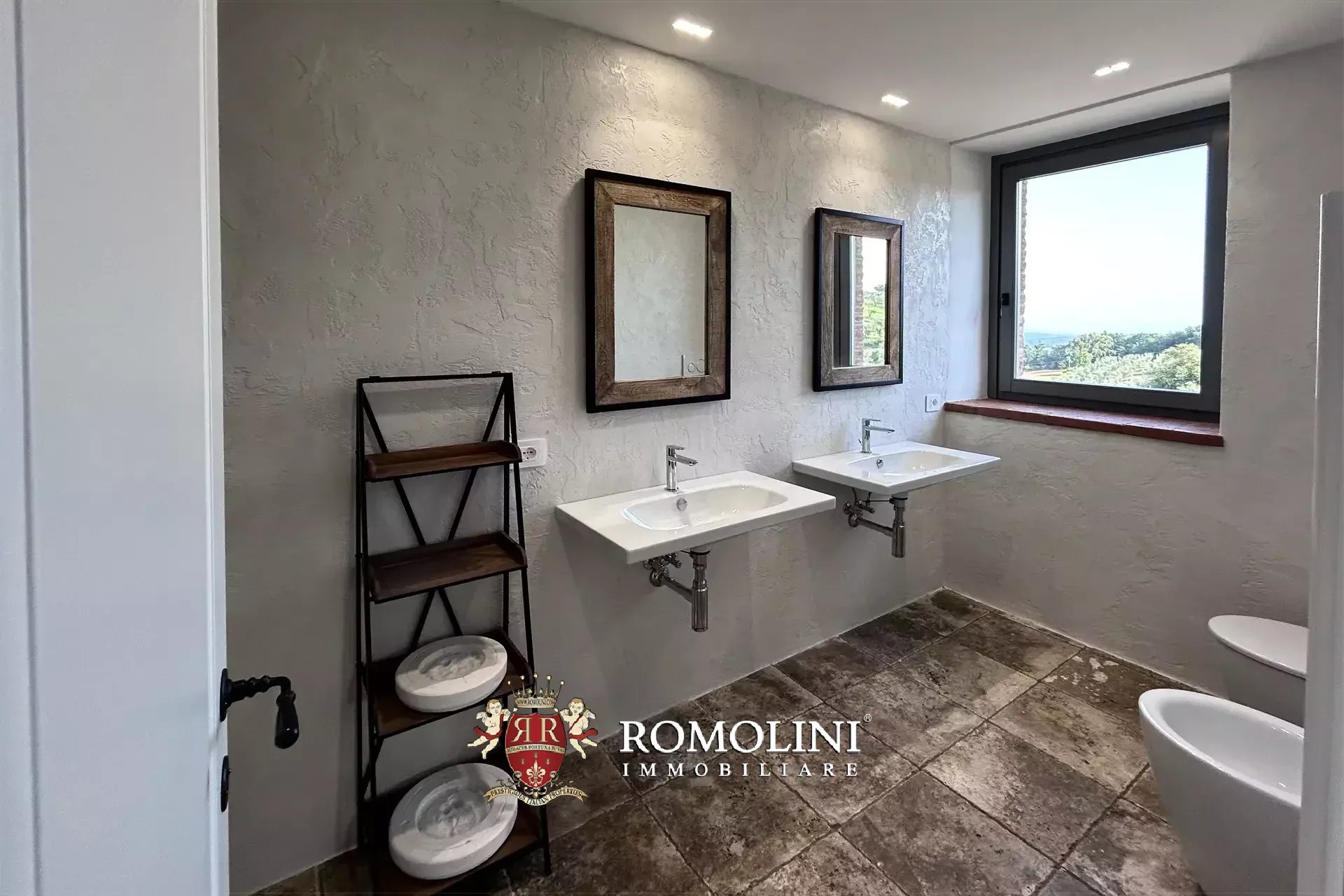 3 Bedroom Villa/Townhouse's Image 31