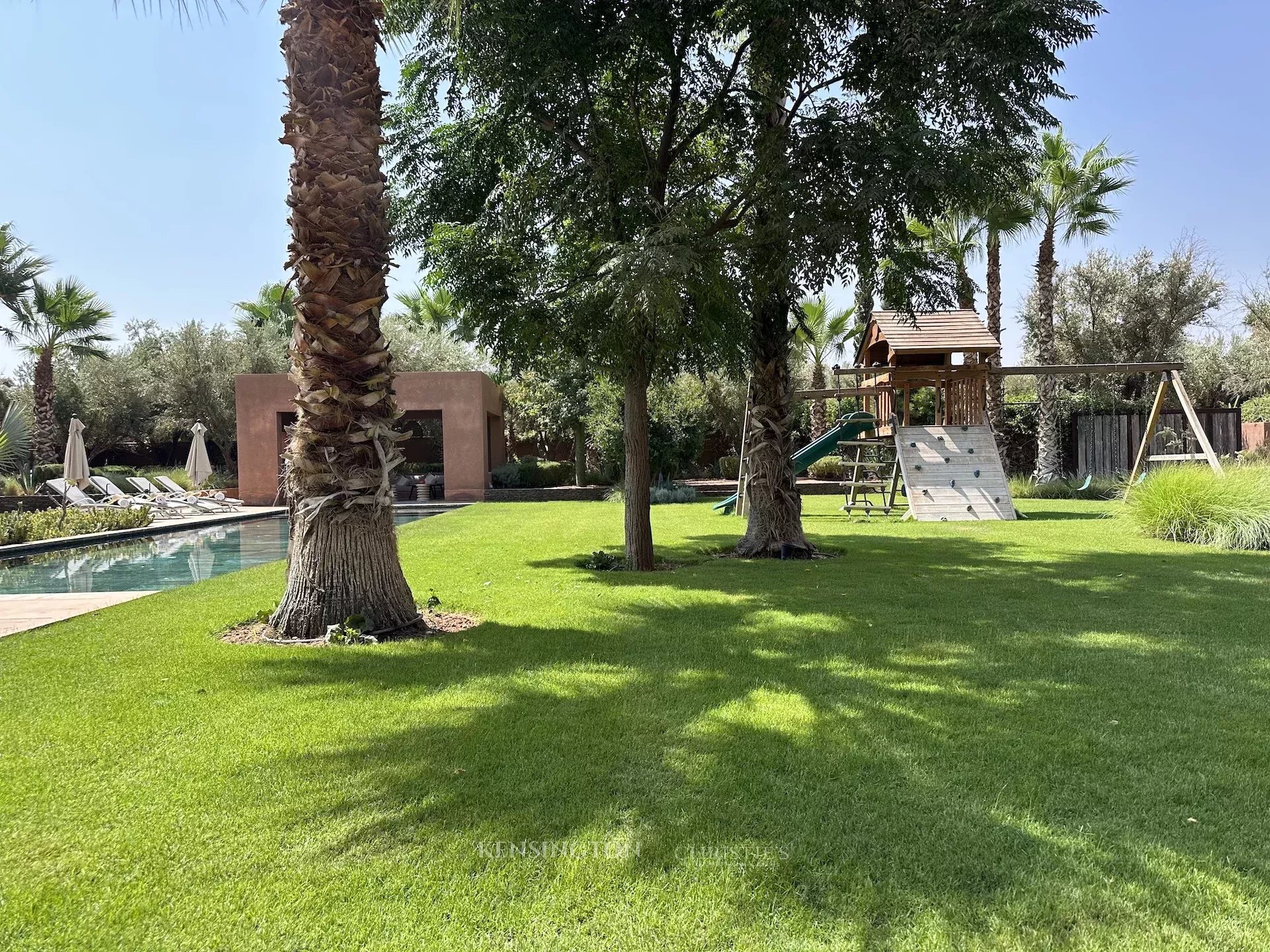 4 Bedroom Villa/Townhouse's Image 3