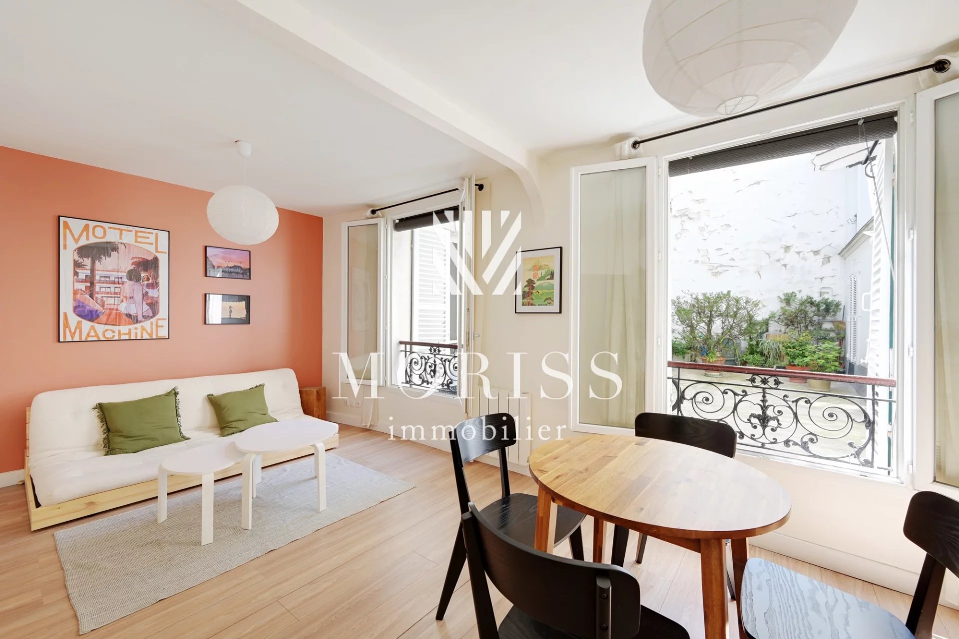 APPARTEMENT 2/3 PIECES-PARIS 18-ABBESSES - Image Array