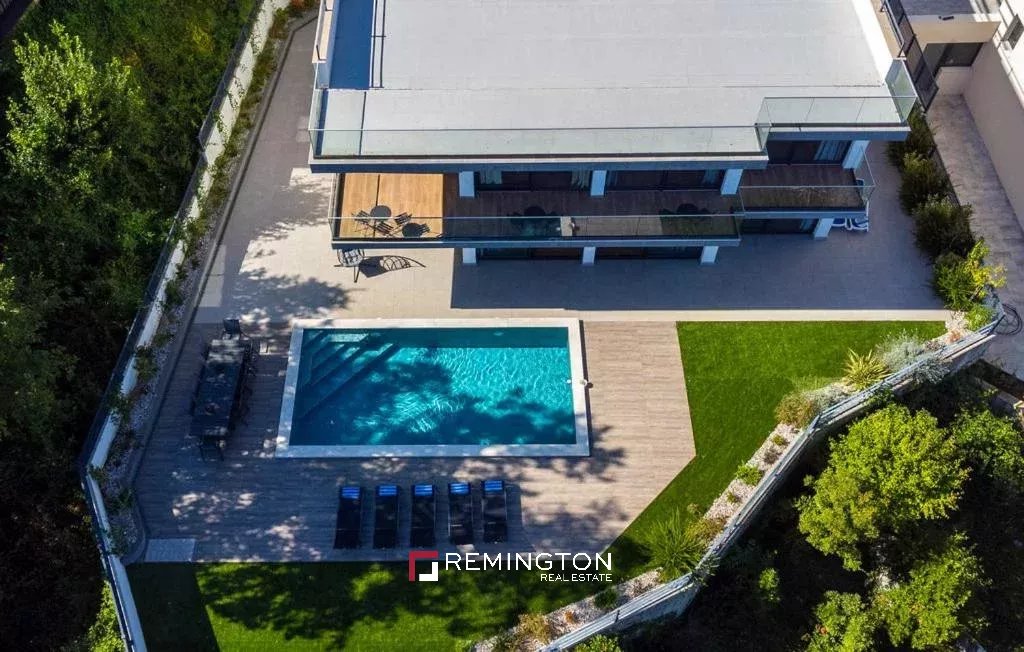5 Bedroom Villa/Townhouse's Image 12