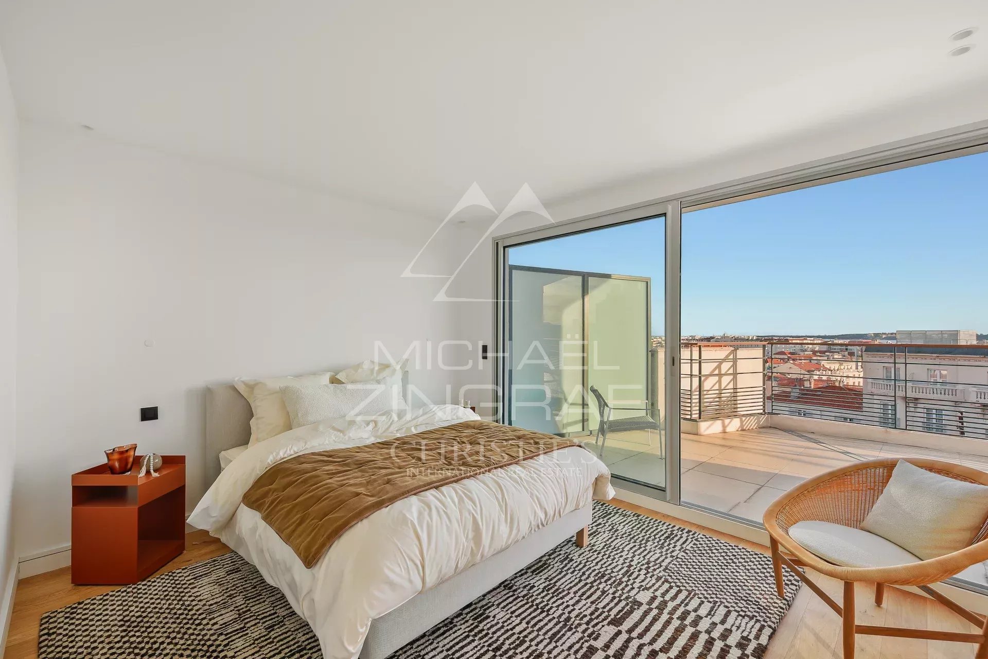 2 Bedroom Villa/Townhouse's Image 8