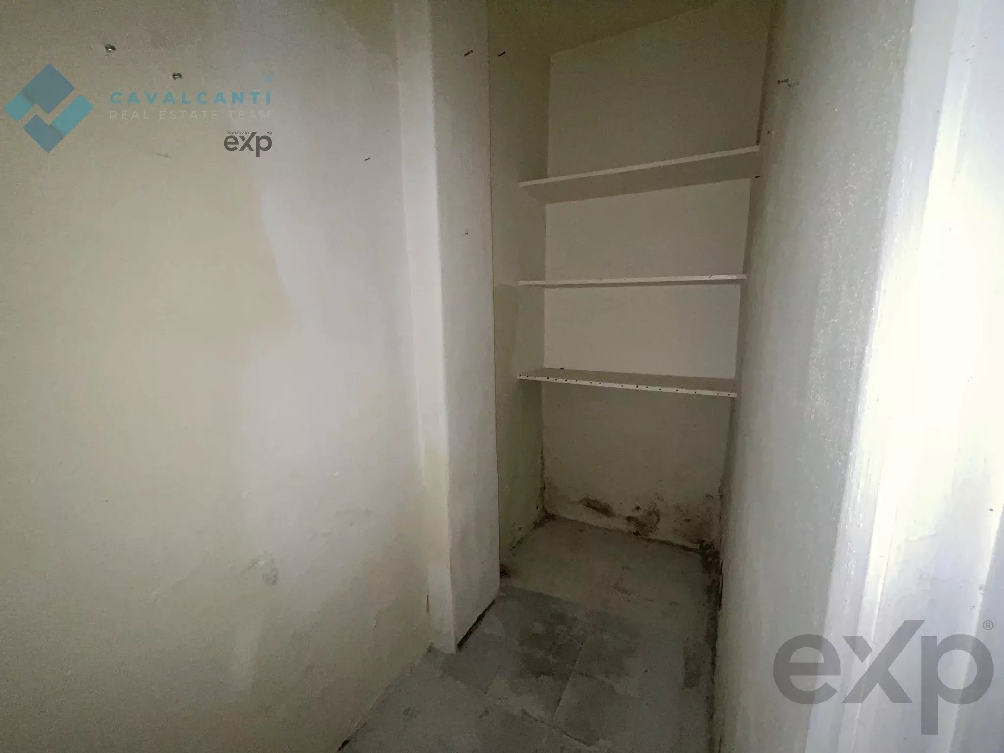 T2 to remodel - Carnaxide | Ideal for own home or investment 2790-005 image 48