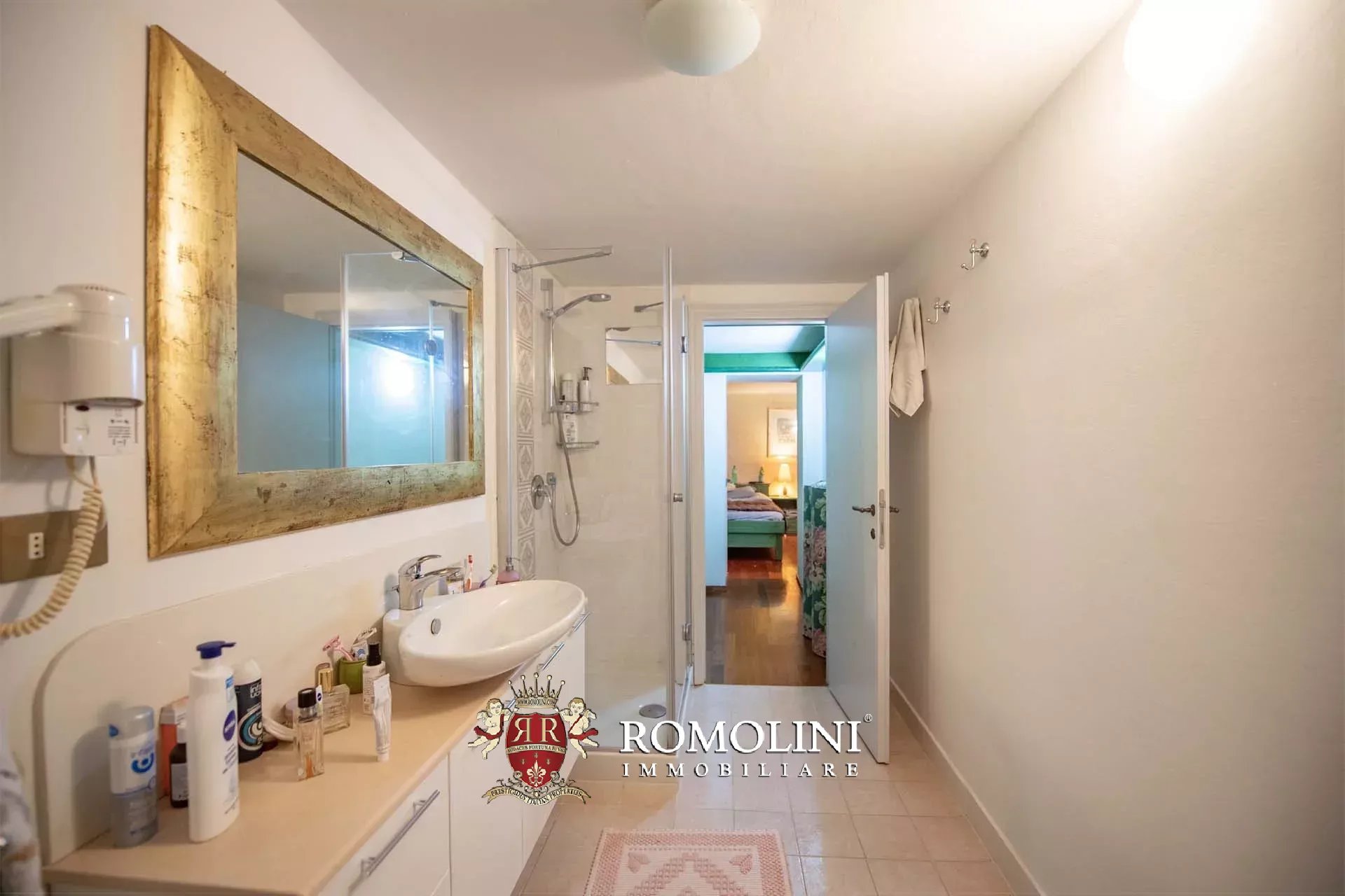 5 Bedroom Apartment/Flat's Image 9