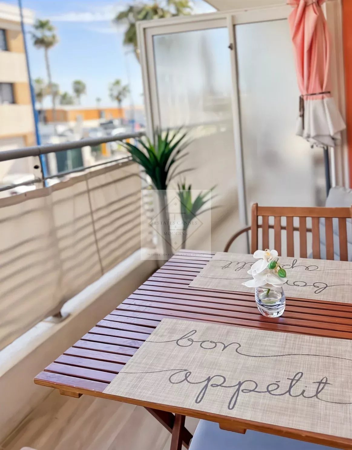 VILLENEUVE-LOUBET PLAGE — STUDIO MEUBLÉ 24 M² AVEC BALCON — PREMIÈRE LIGNE MER — photo 6