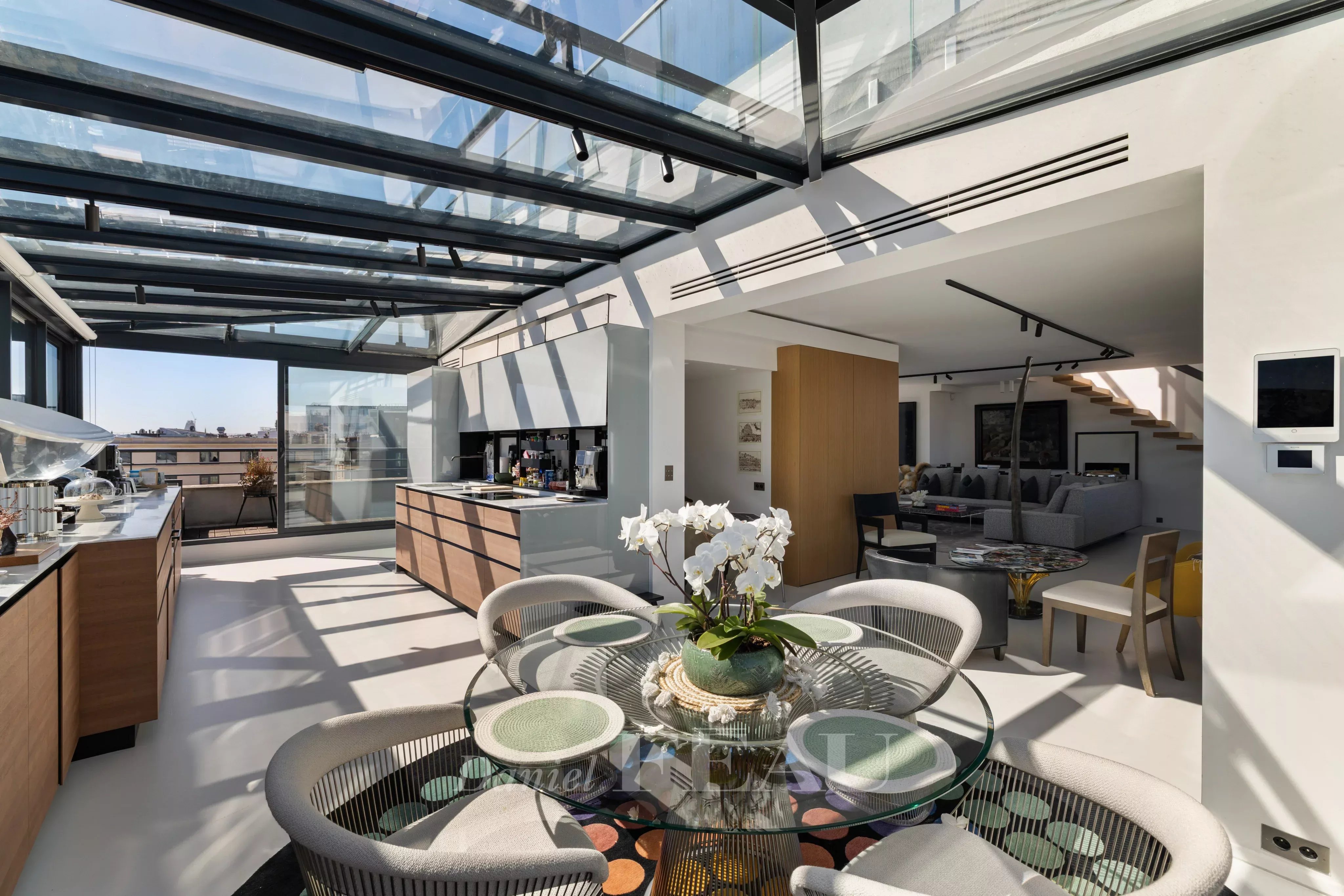 Sale Apartment Paris 8th