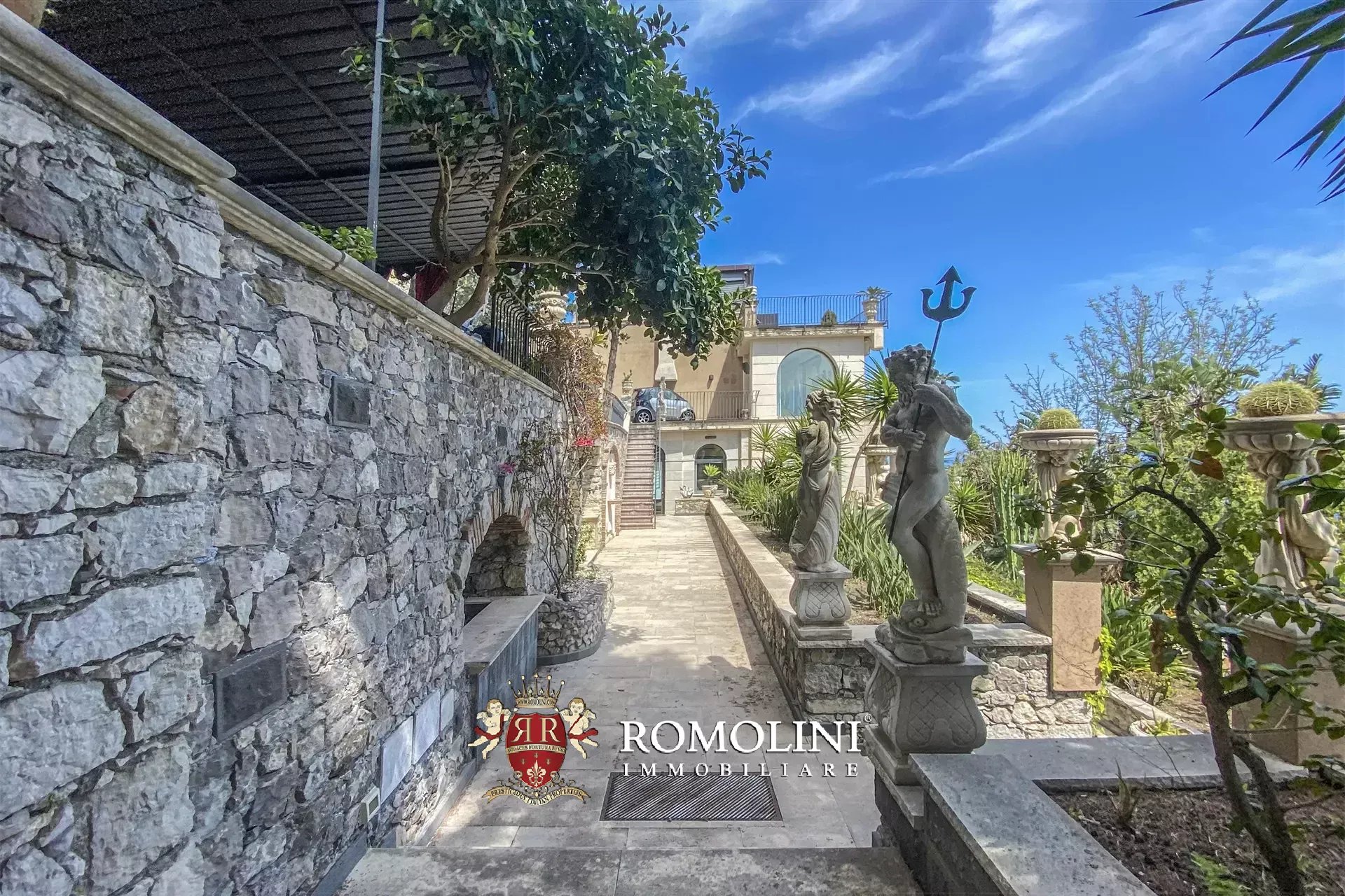 LUXURY SEA VIEW VILLA WITH POOL FOR SALE IN TAORMINA, SICILY