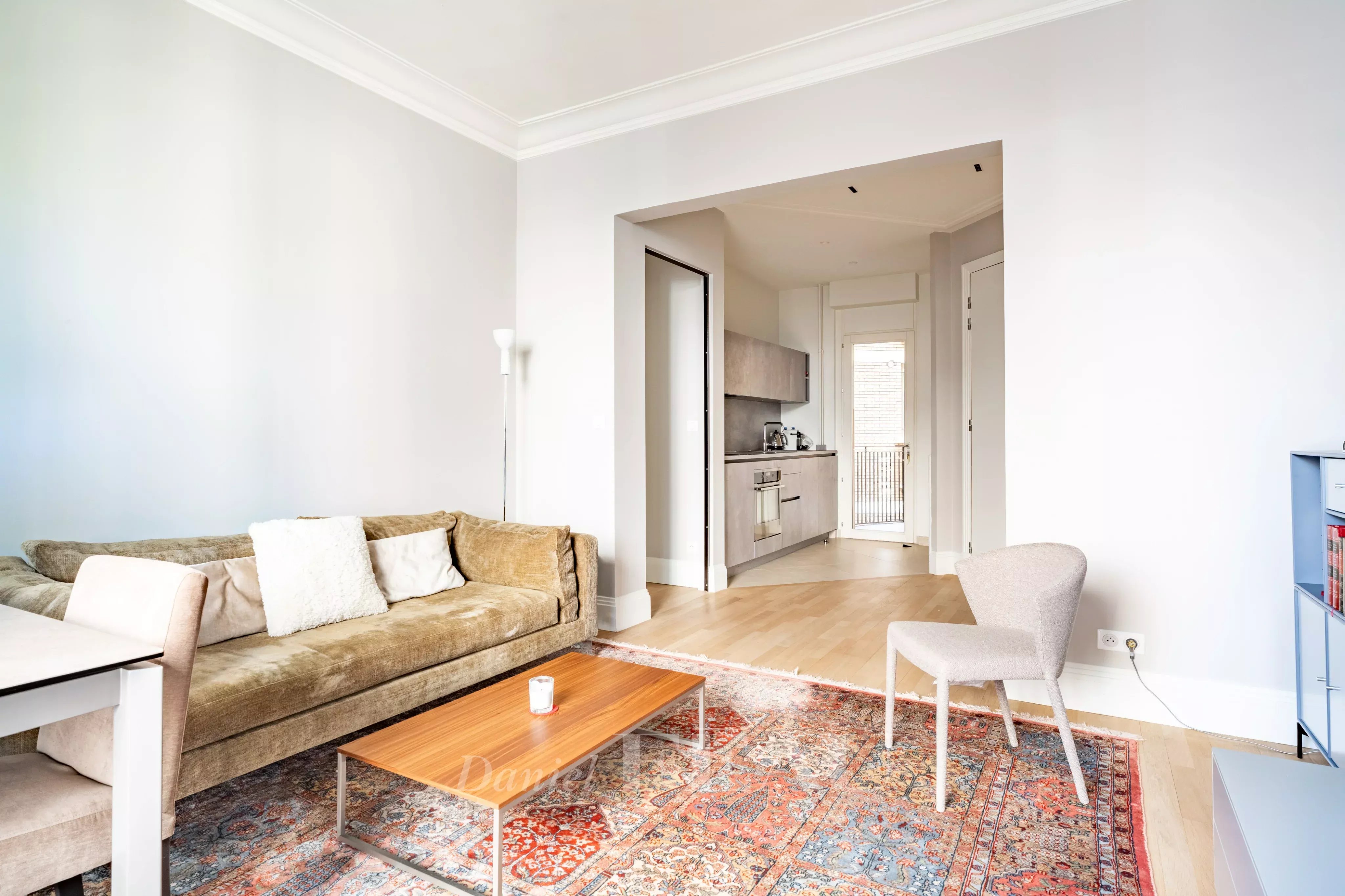 Sale Apartment Paris 16th