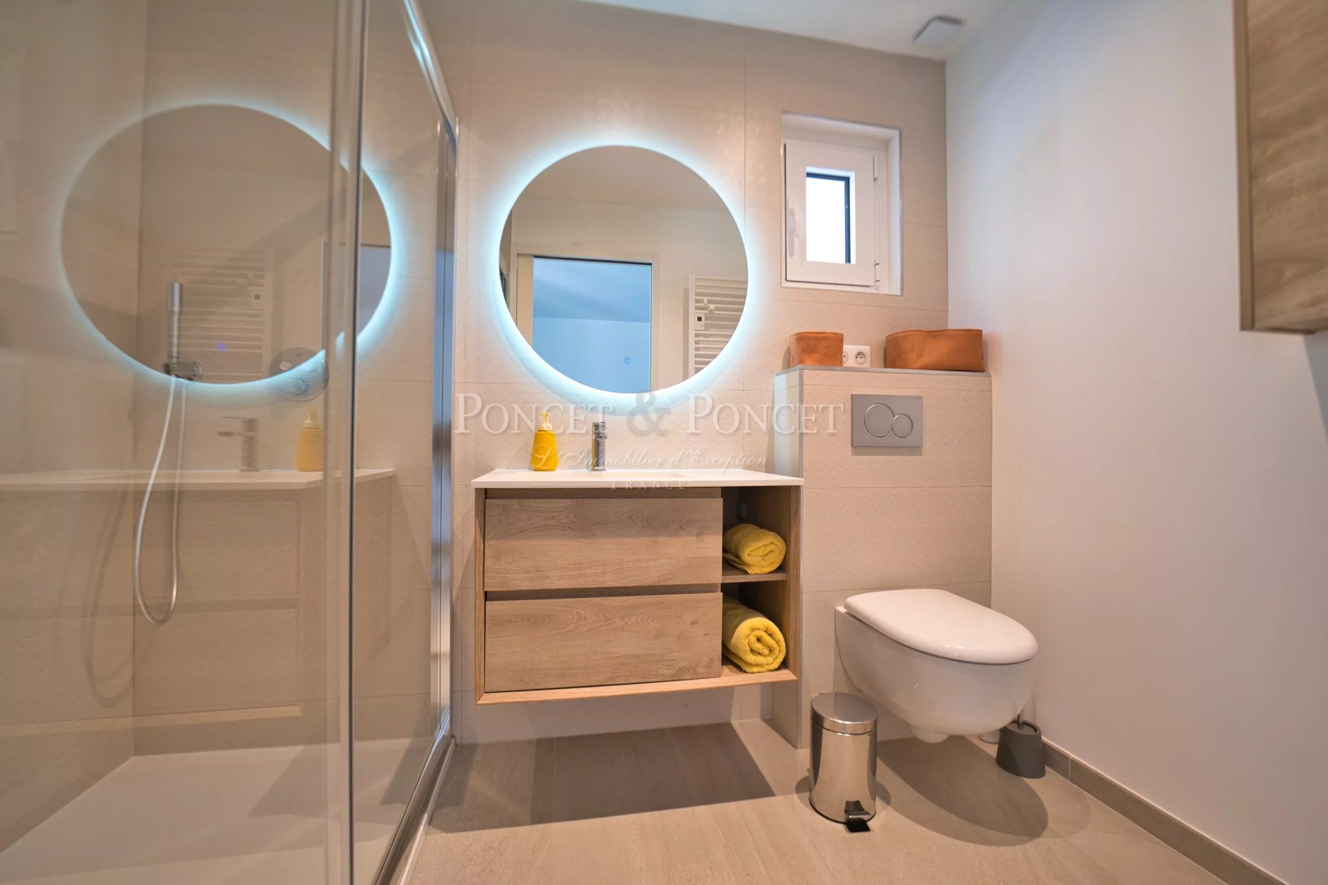 4 Bedroom Villa/Townhouse's Image 16