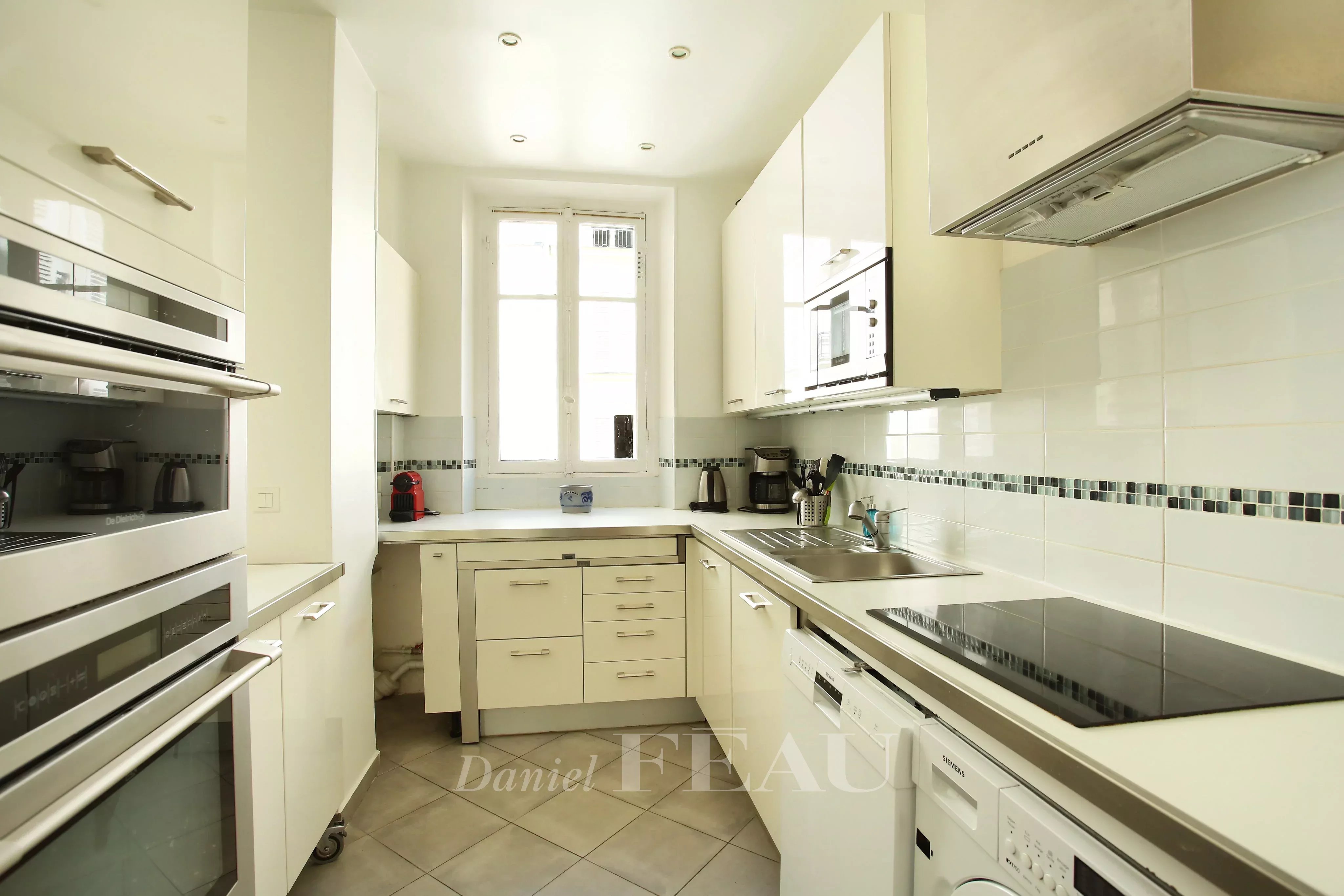 Kitchen Stainless steel Tile