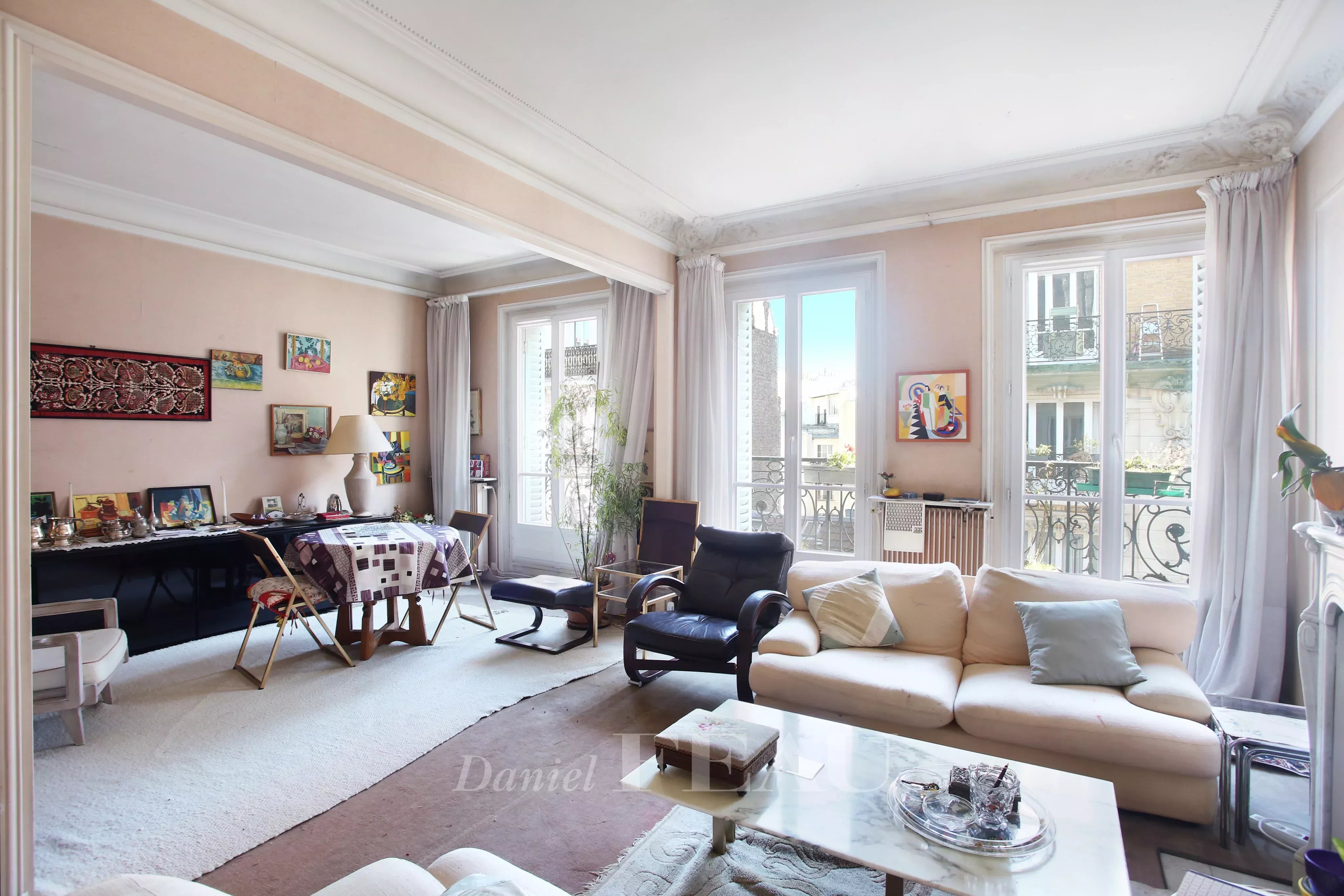 Sale Apartment Paris 14th