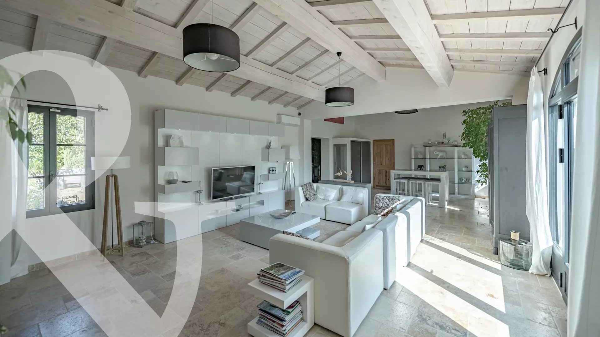 EN CAMPAGNE AU CALME ABSOLU