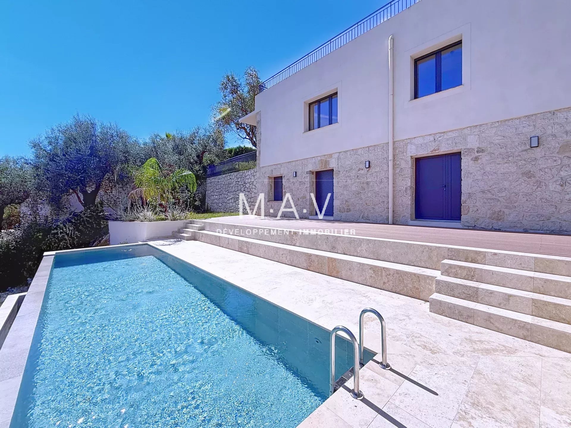 NICE COLLINES/GAIRAUT 6-ROOM VILLA 190 M2 RENOVATED POOL OPEN VIEW