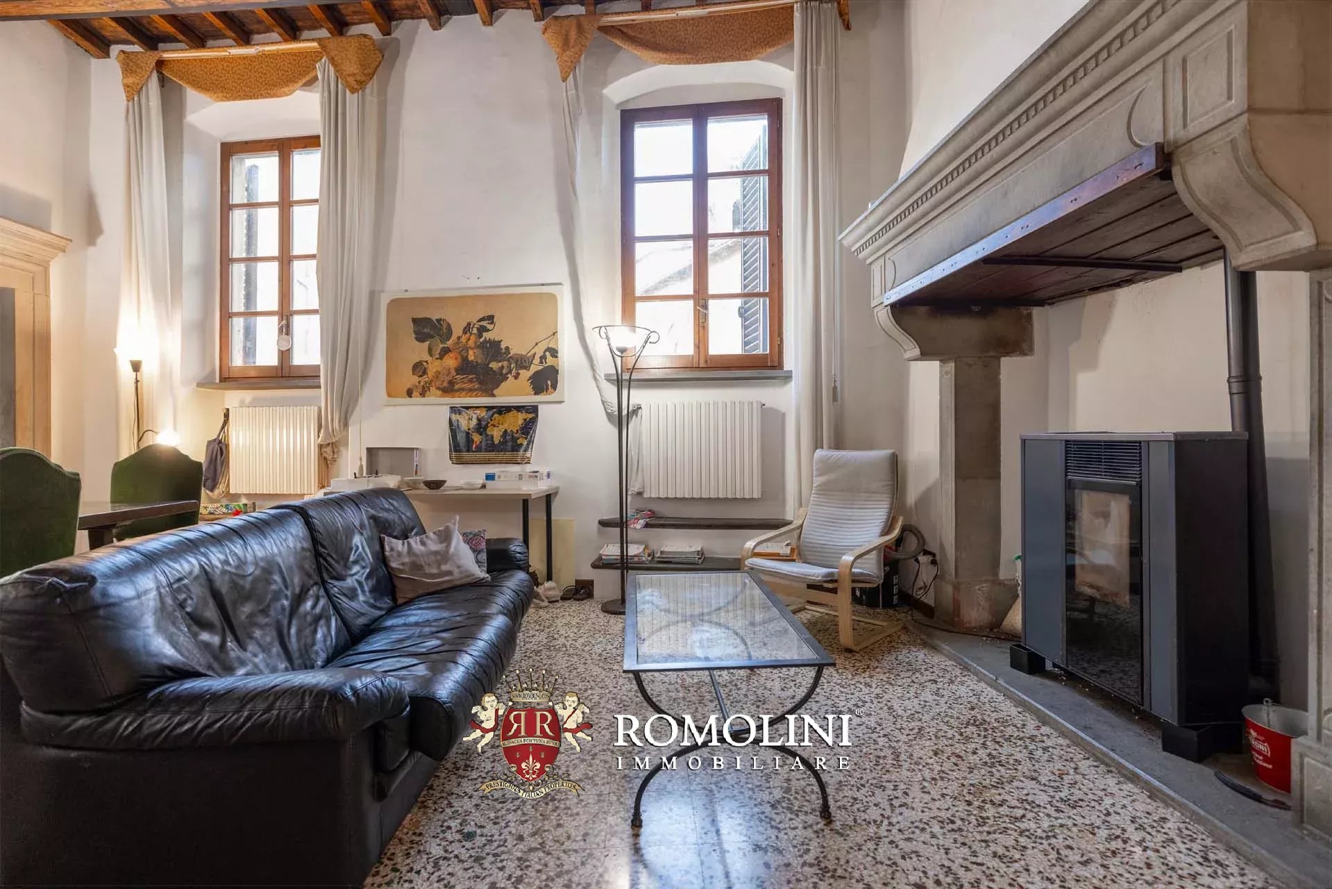 8 Bedroom Villa/Townhouse's Image 12