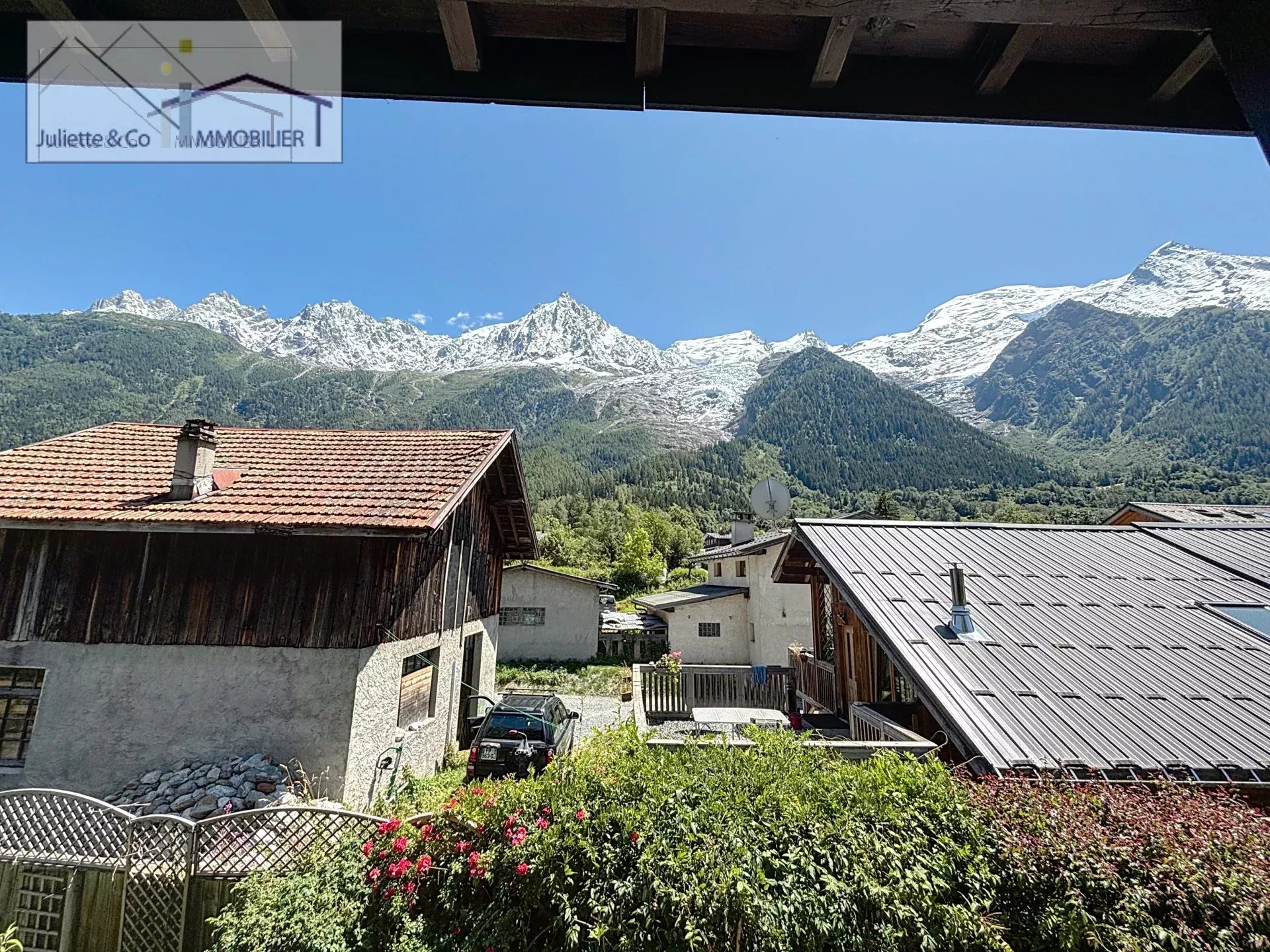 Photo of Three-bedroom apartment les Bossons
