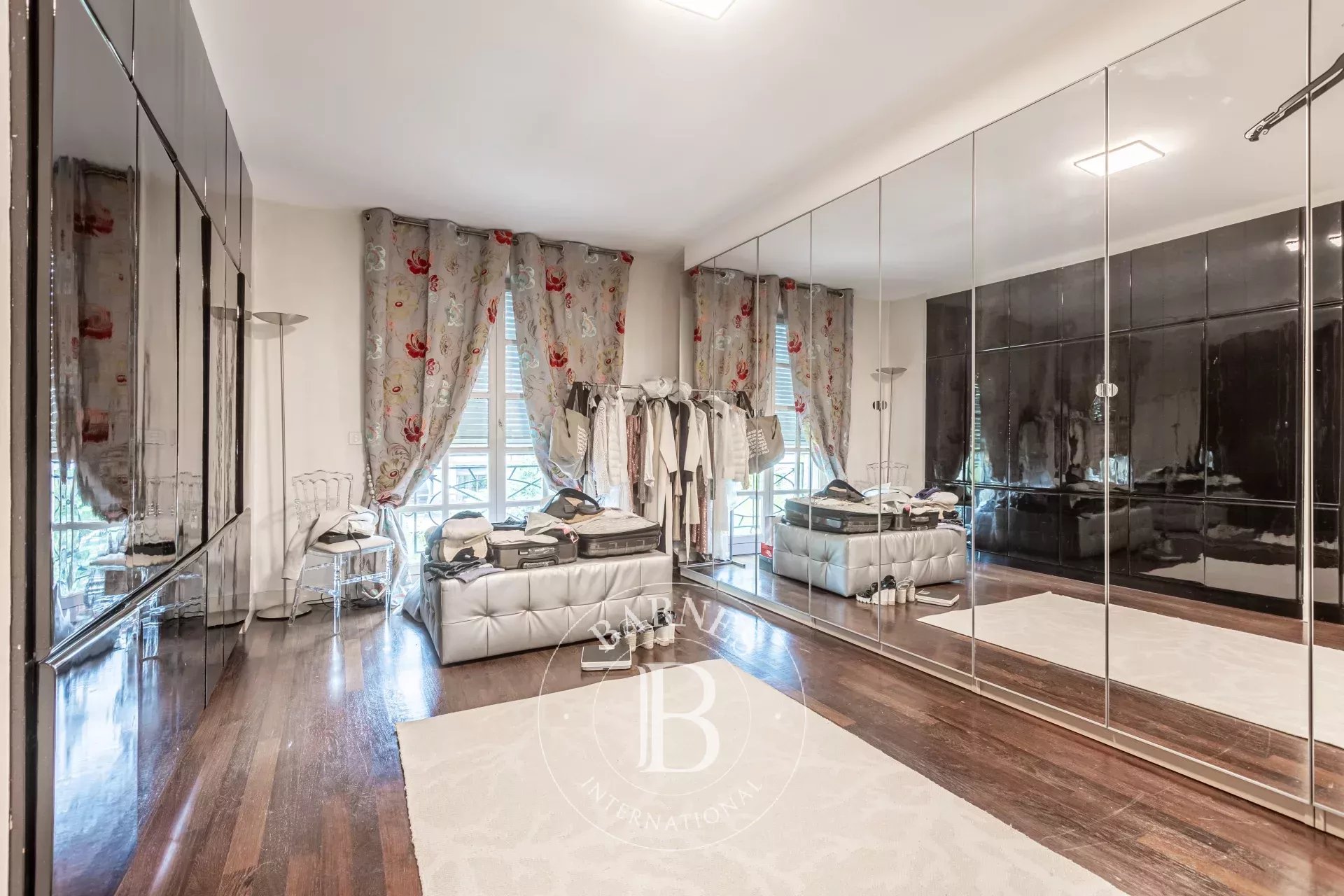 Konak Neuilly-sur-Seine - picture 17