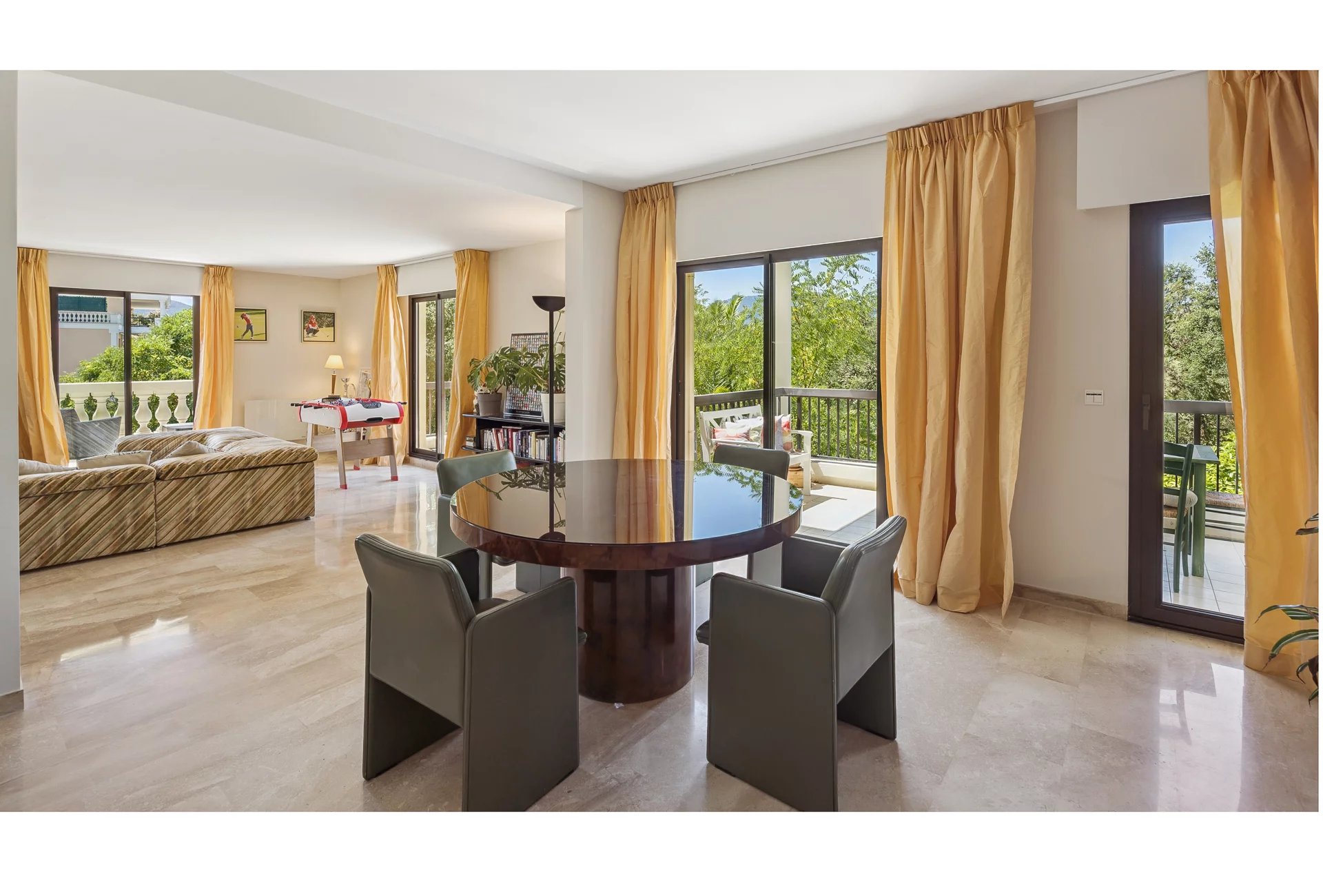 APARTMENT IN A SECURE RESIDENCE