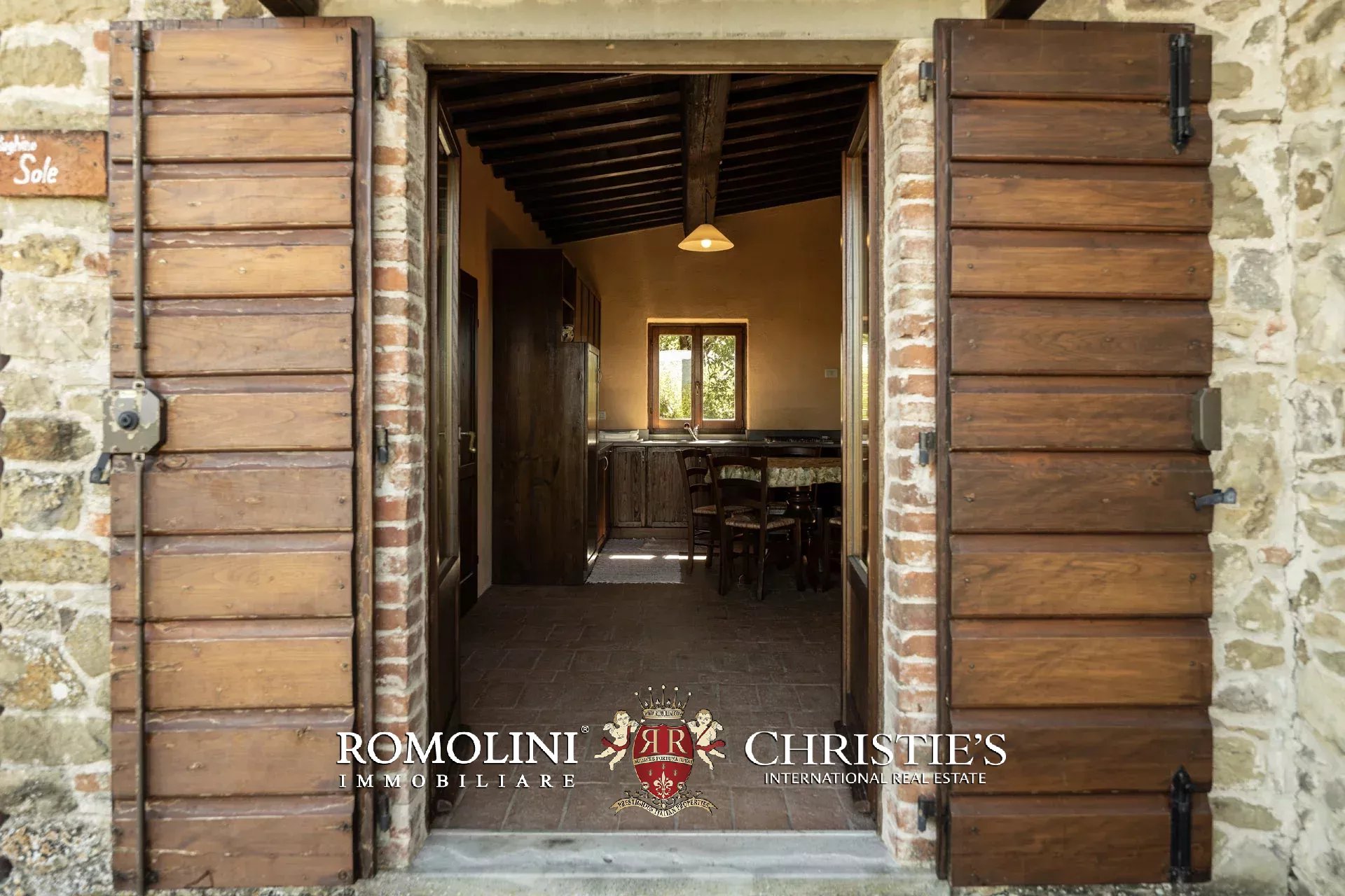 8 Bedroom Villa/Townhouse's Image 17
