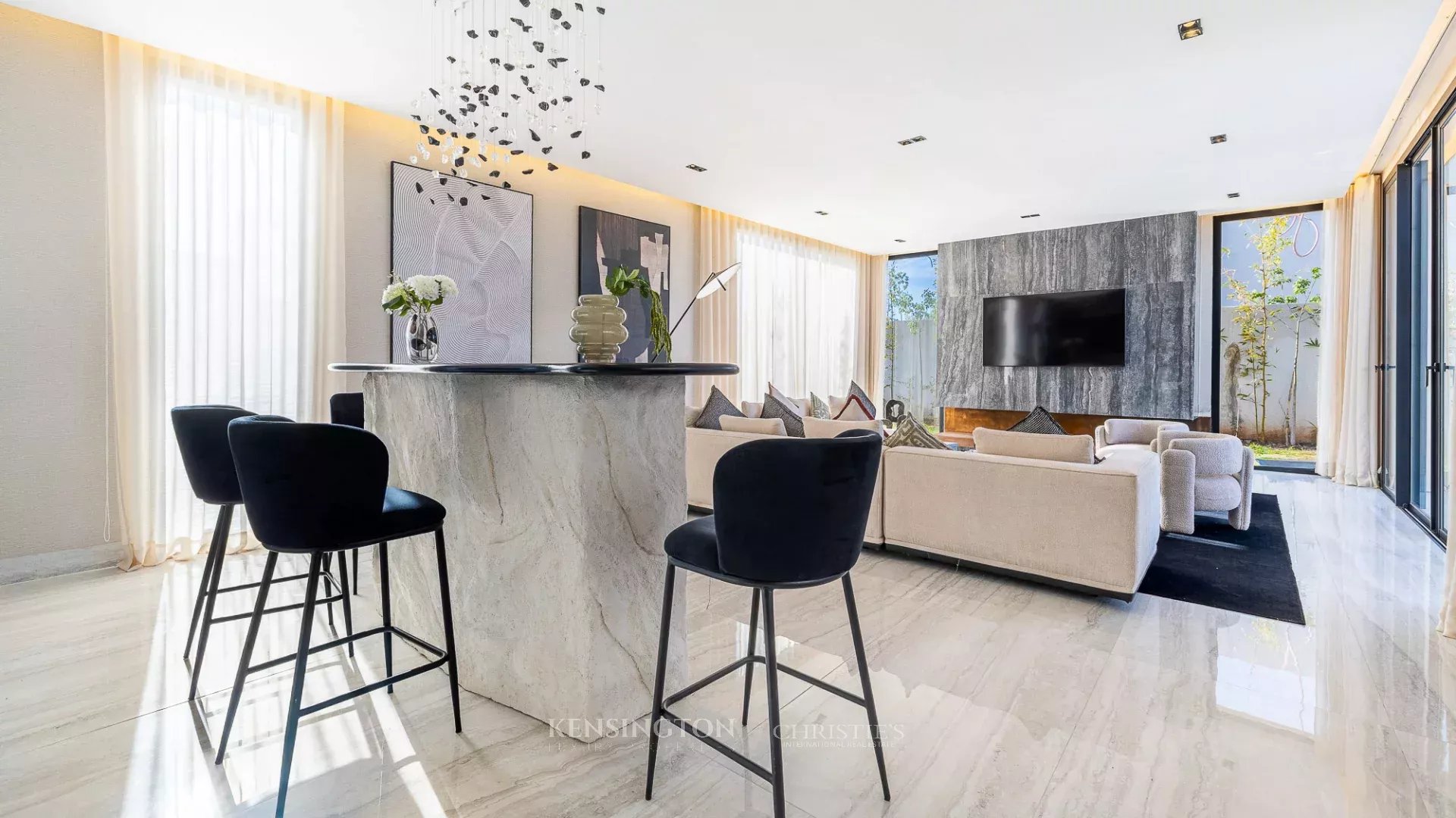 5 Bedroom Villa/Townhouse's Image 10
