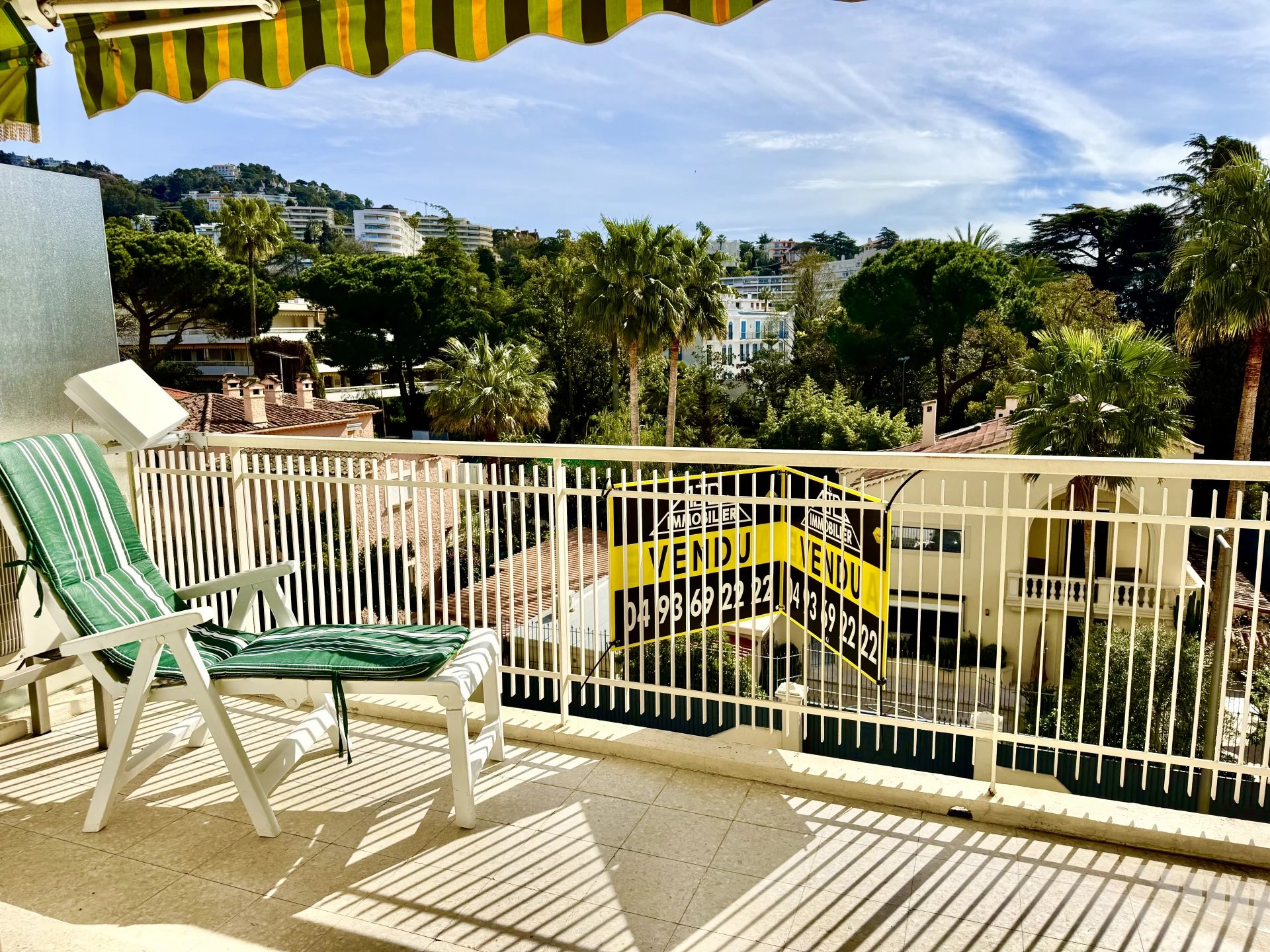CANNES VENTE GRAND STUDIO PROCHE PLAGES COMMERCES