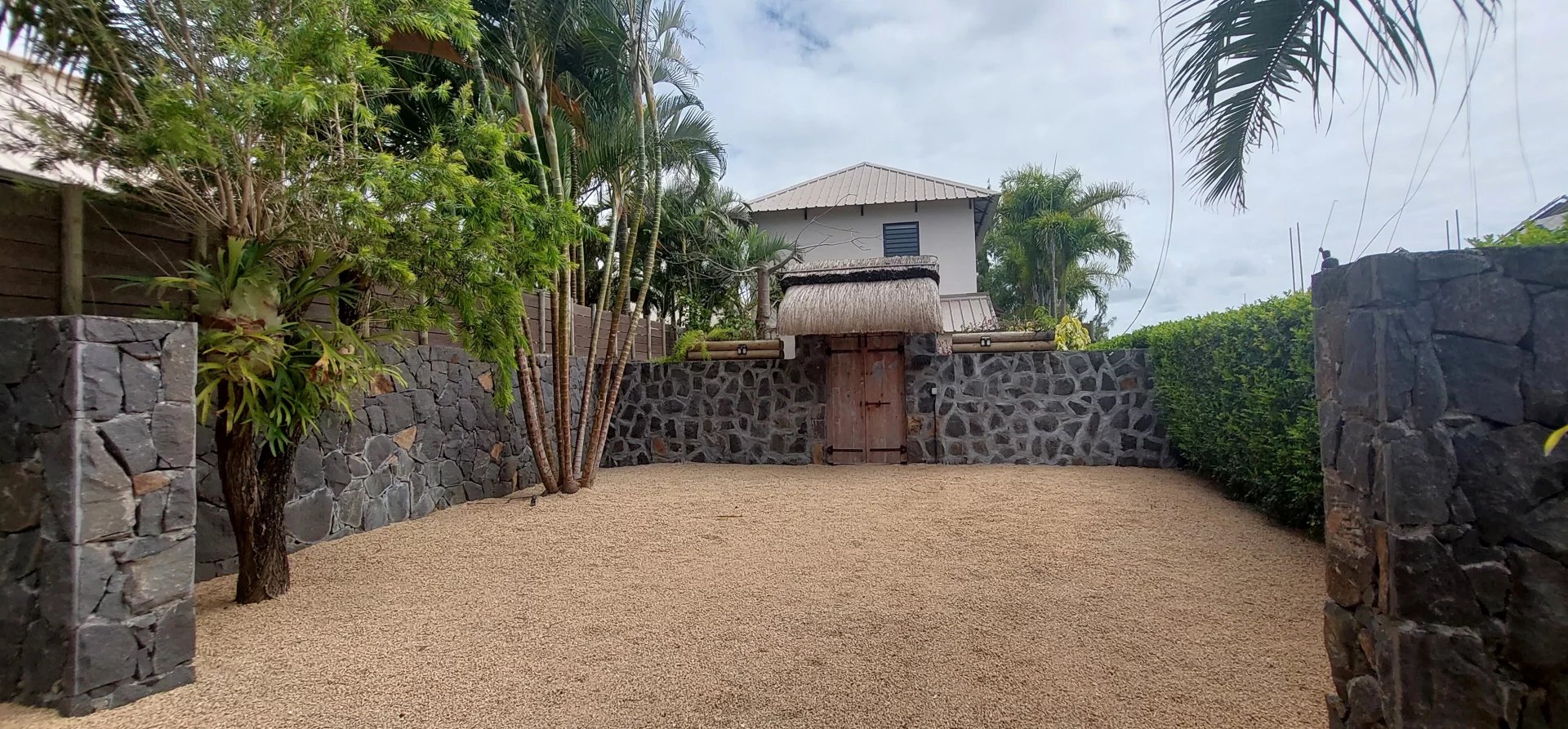 Ev Beau Vallon - picture 16