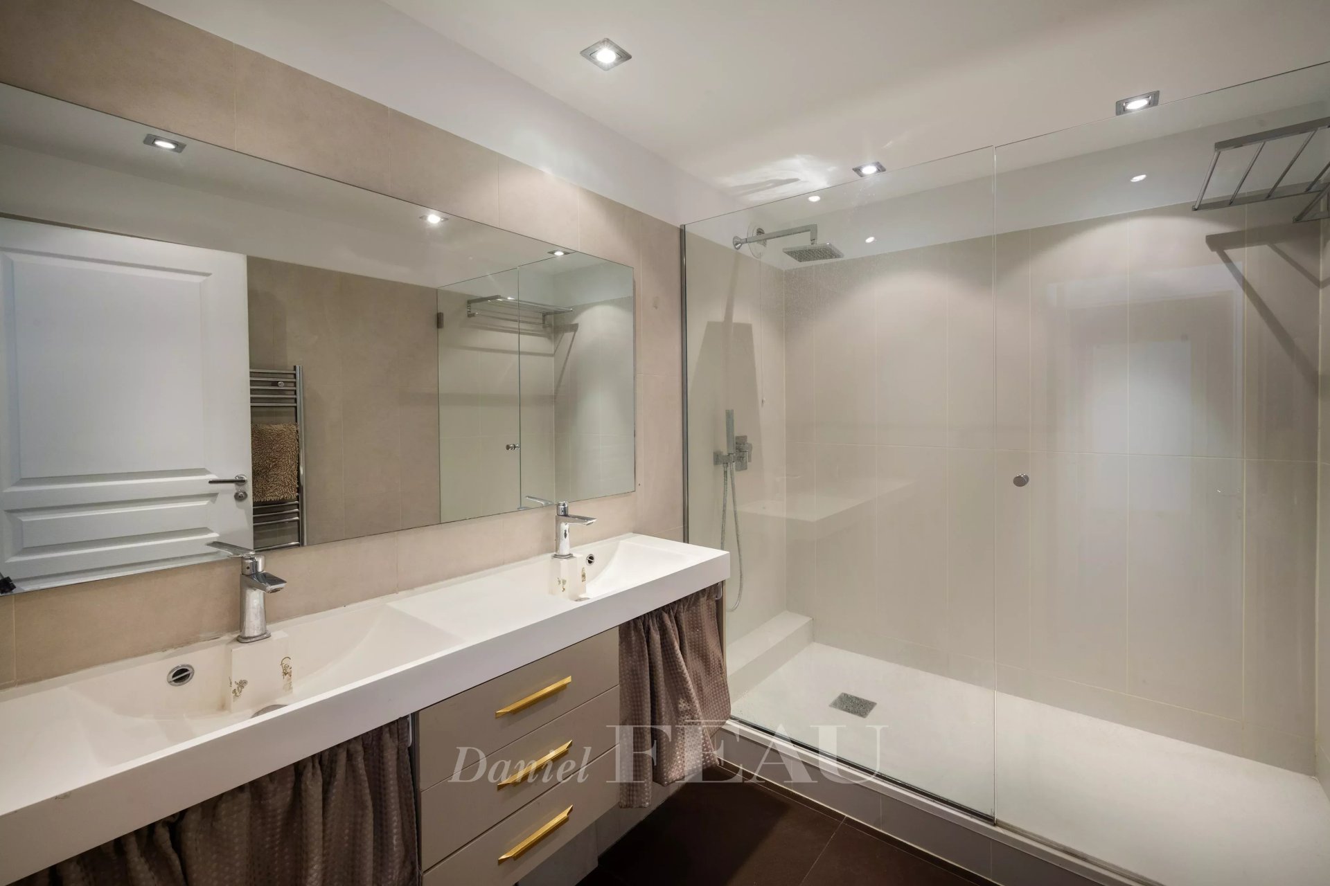 4 Bedroom Apartment/Flat's Image 5