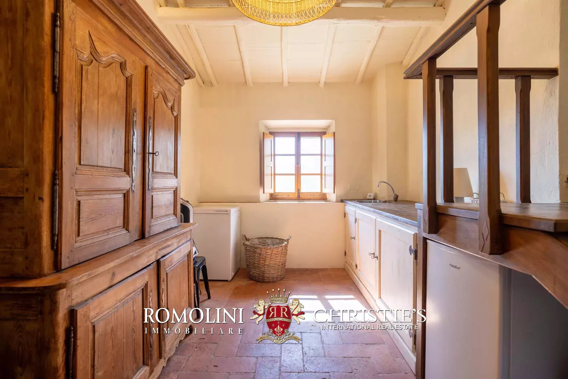 5 Bedroom Vineyard's Image 44