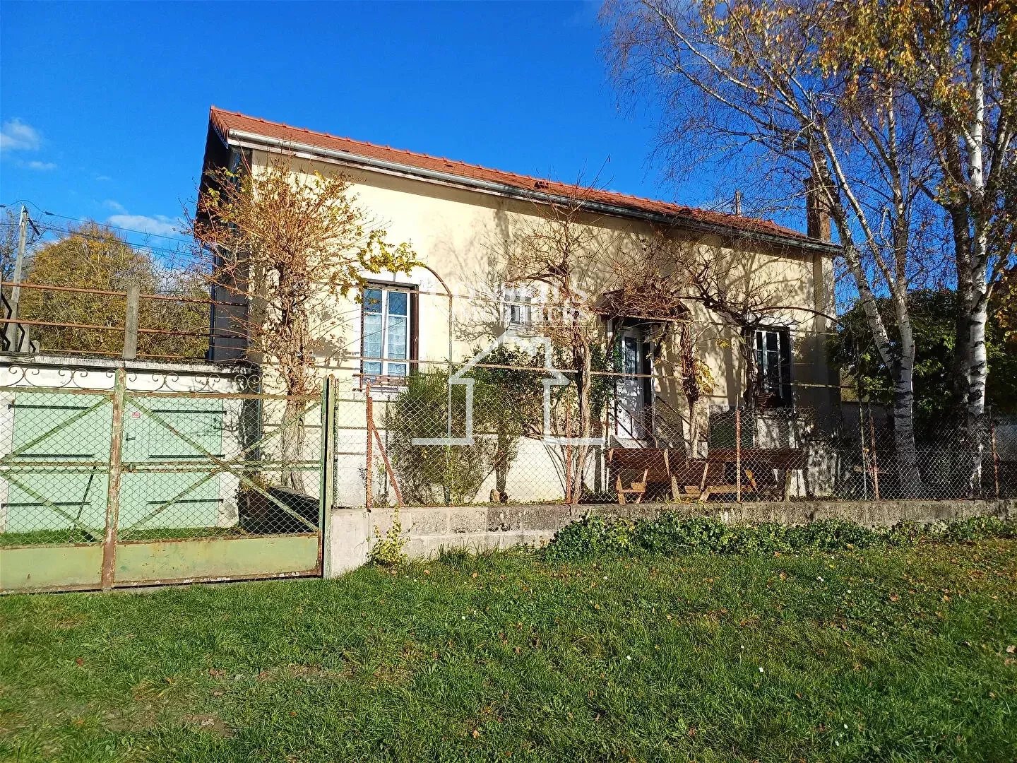 Maison avec vue sur l'YONNE