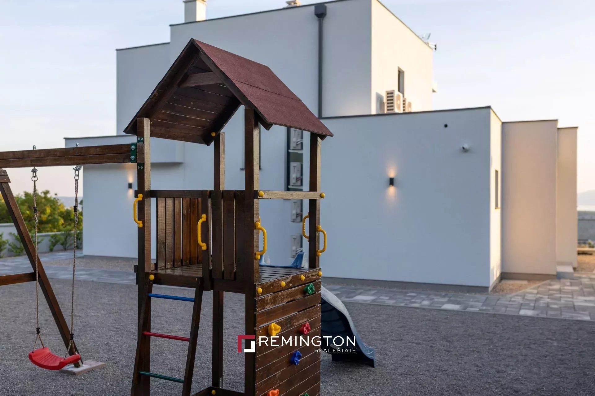 3 Bedroom Villa/Townhouse's Image 8