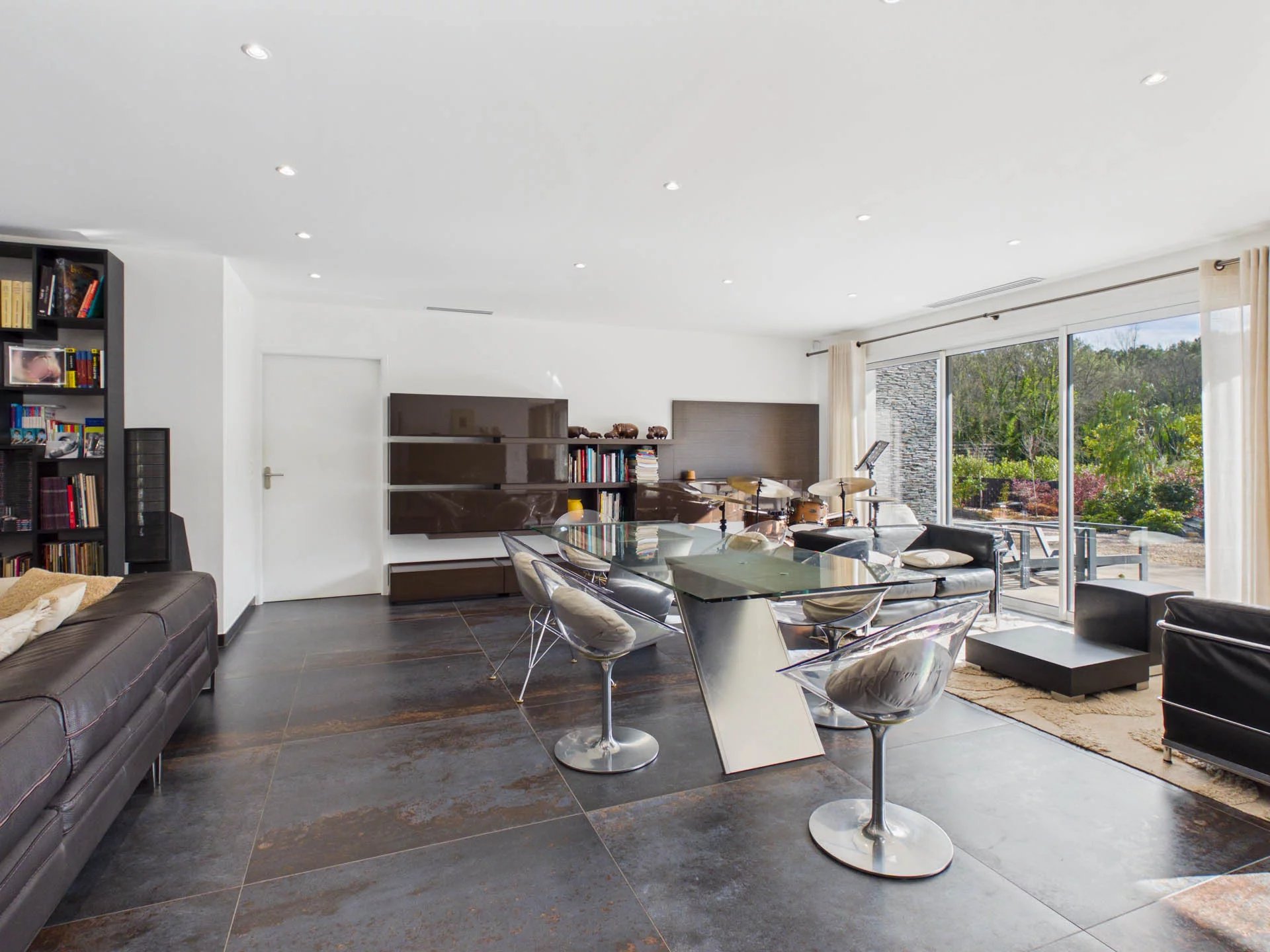 MODERN SINGLE-STOREY VILLA - FAYENCE