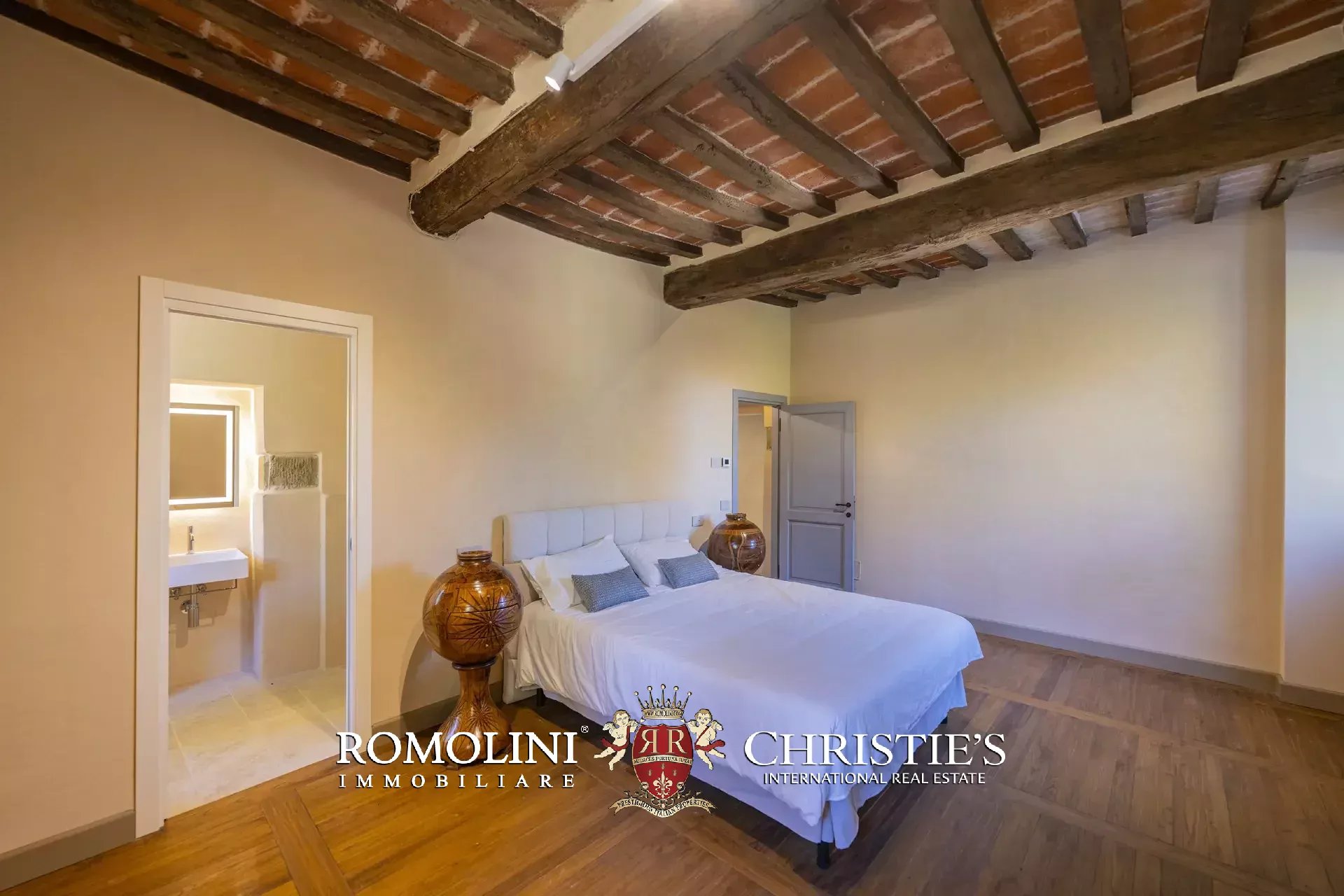 4 Bedroom Villa/Townhouse's Image 48
