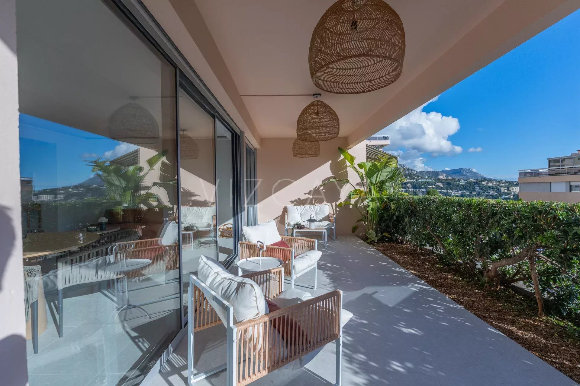 Rez-de-Jardin Haut de Gamme avec Aperçu Mer villefranche