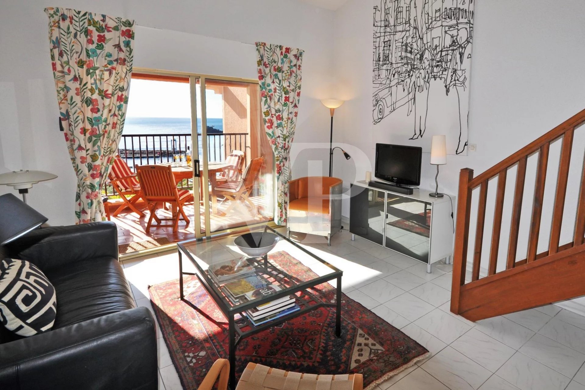 South Facing Sea View Apartment by the Port and Beach