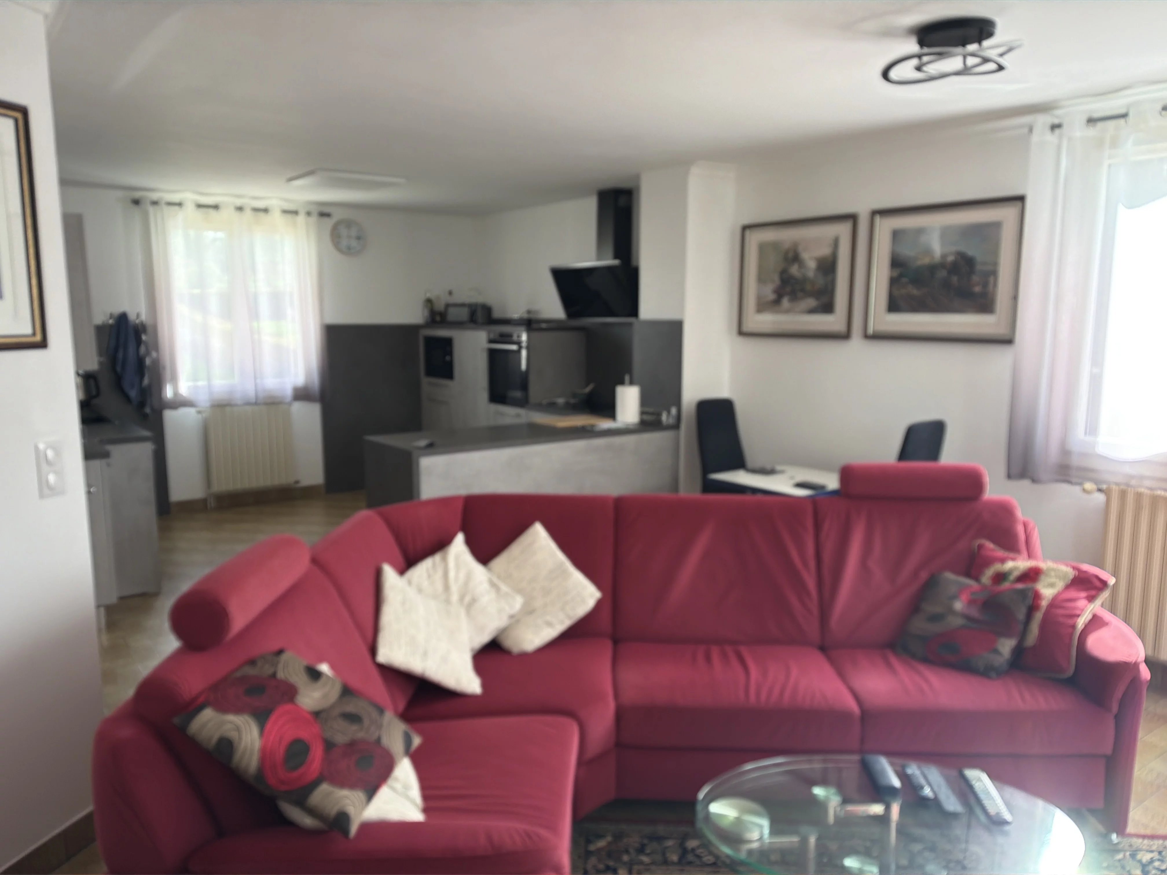 House in Blond - Image 3